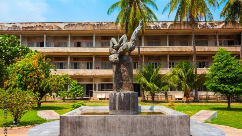 Day 7 Reflect on Cambodia’s painful past at Tuol Sleng Genocide Museum