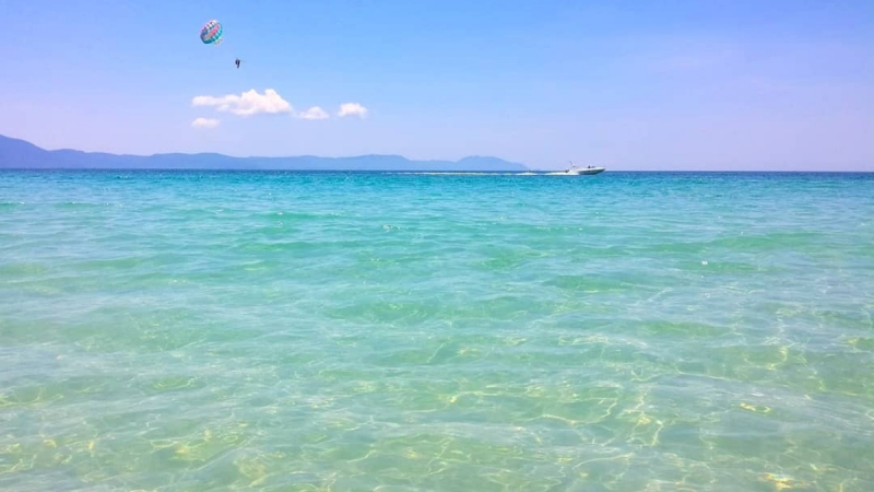 The Crystal Clear Water Of Doc Let Beach