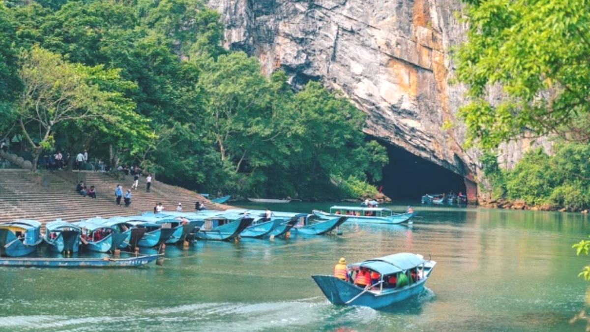 Phong Nha Cave
