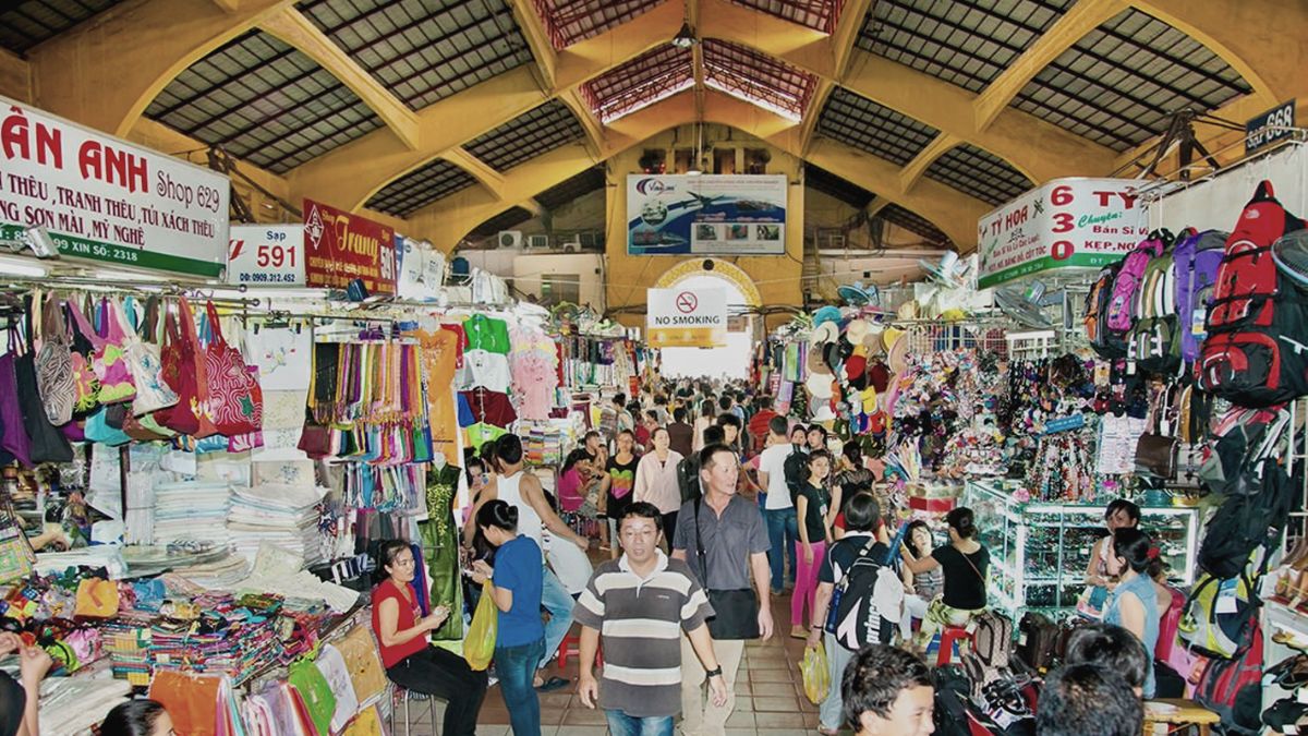 A Crowded Ben Thanh Market