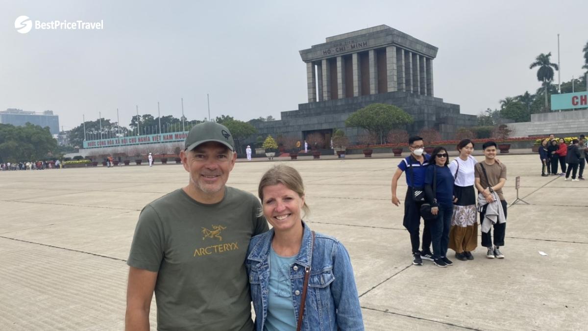 Visit Deferent Ho Chi Minh Mausoleum