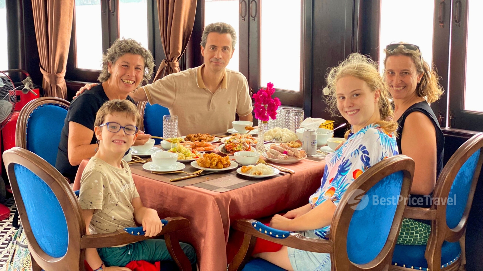 Enjoy The Wonderful Scenery Of Halong Bay On Cruise