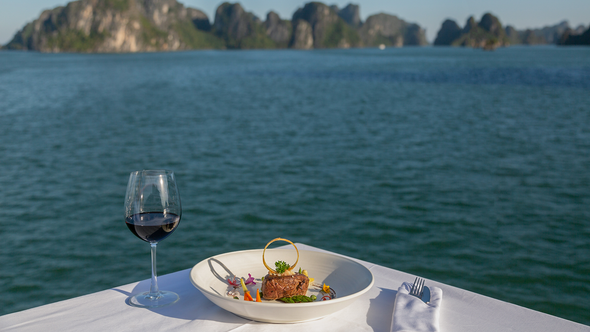 Tasty meals with the bay view