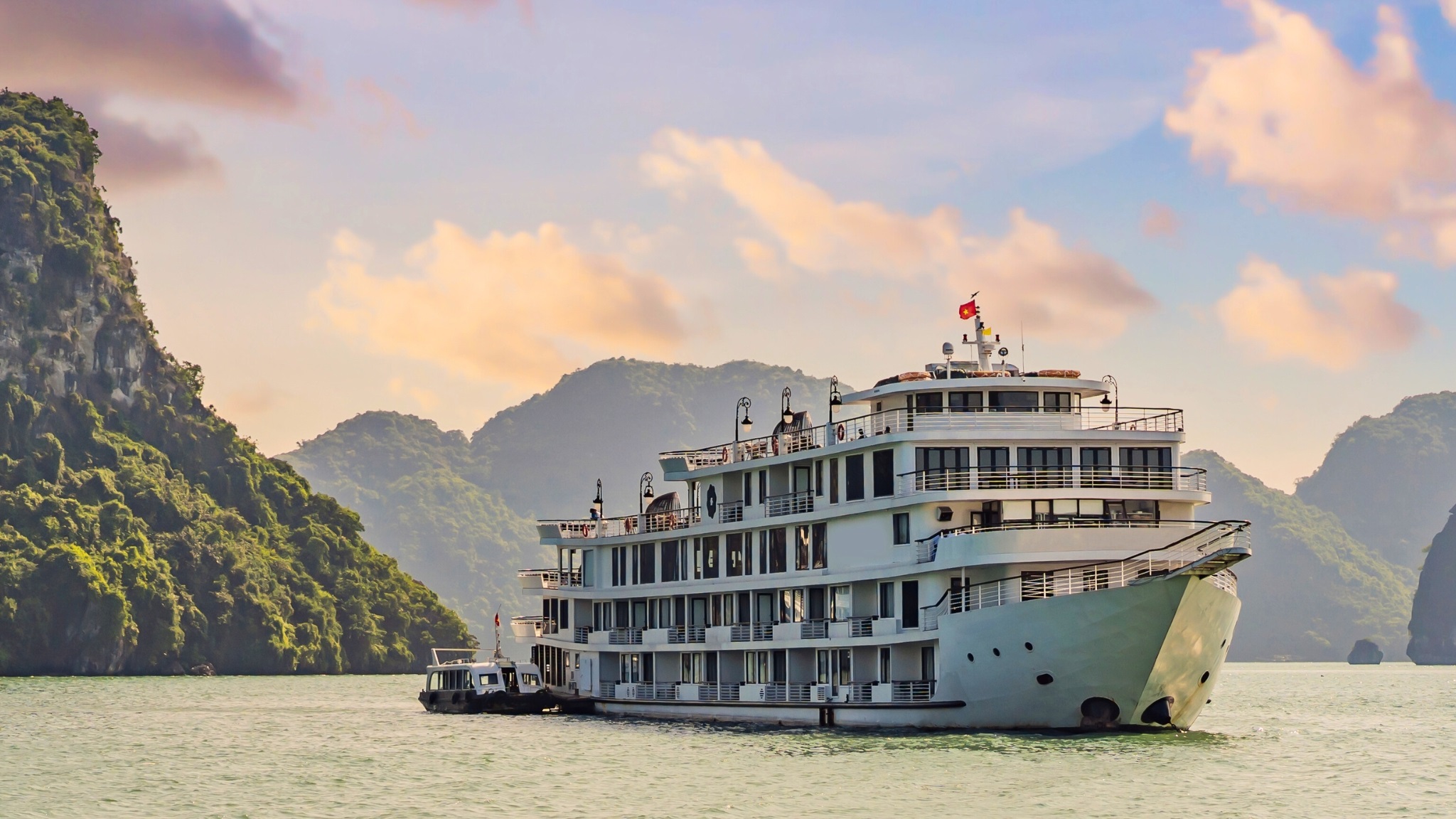 Day 9 Enjoy Halong Bay On Overnight Cruise