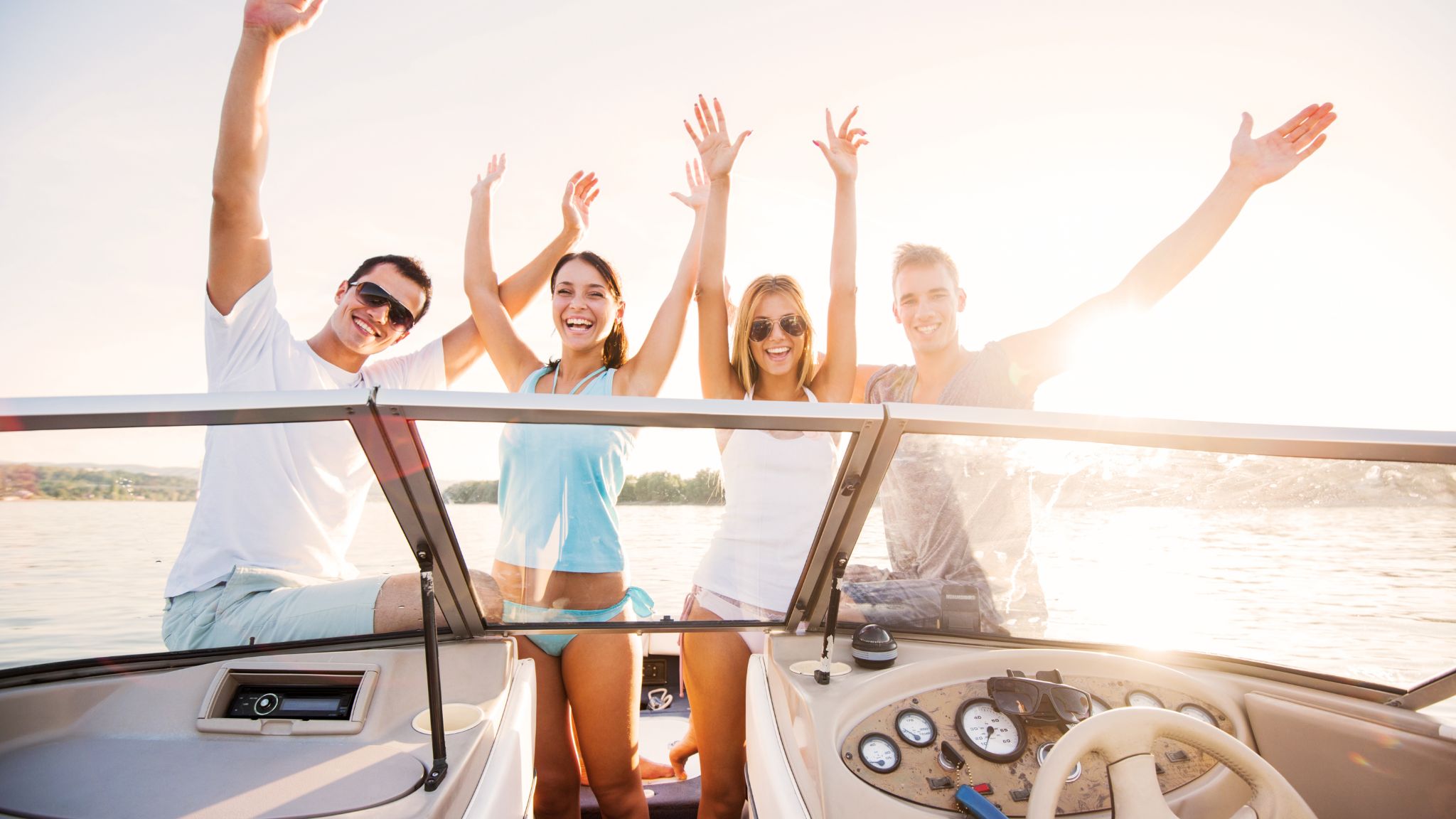 Experience An Amazing Speedboat Trip