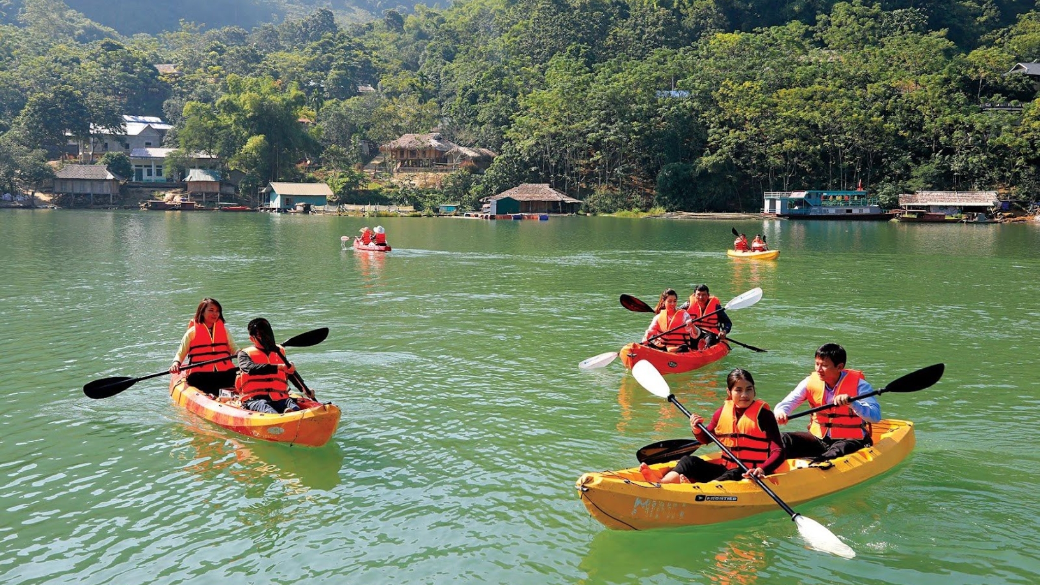 Kayak in Ao Ech area