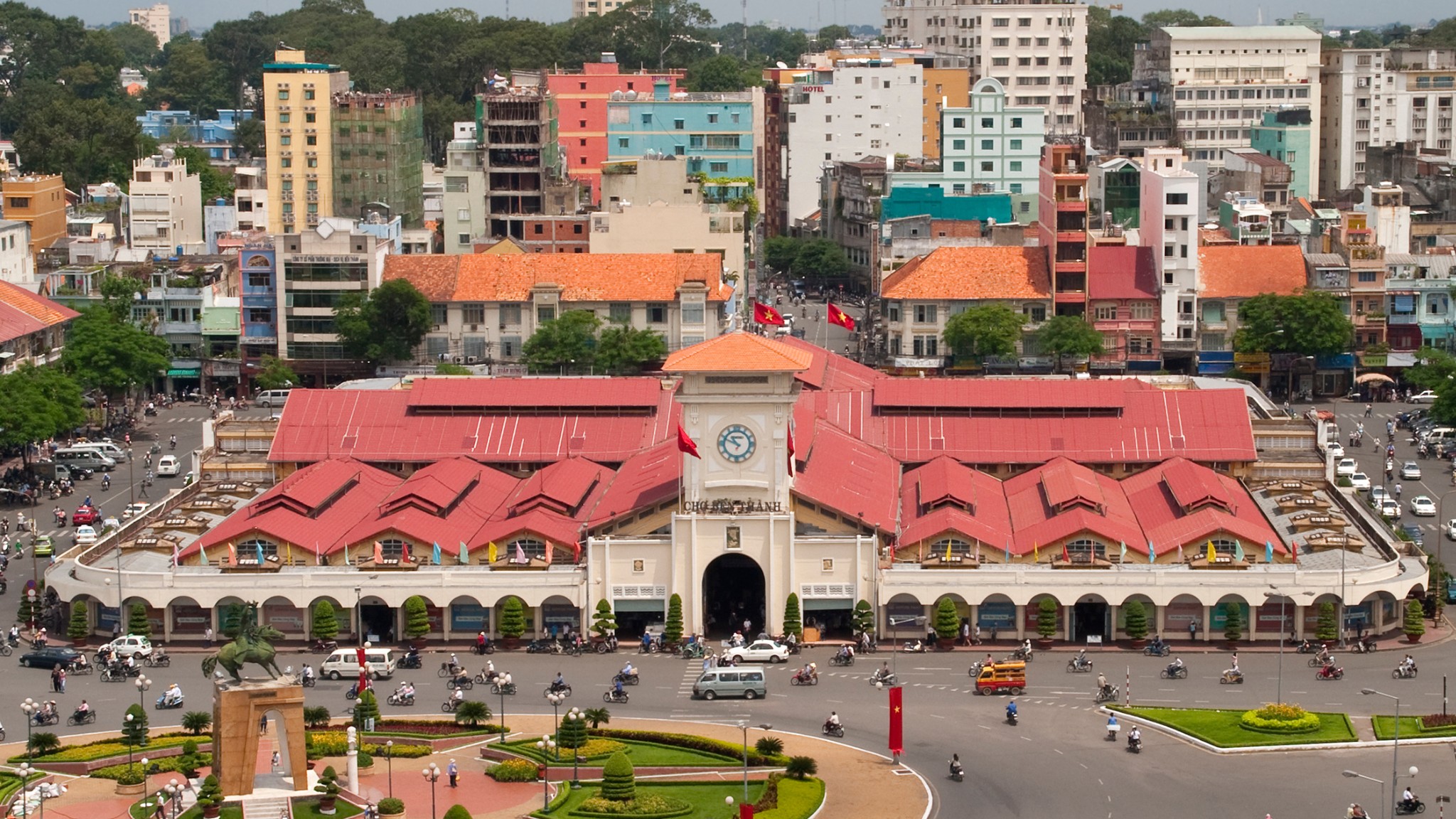 Day 14 The Busy Ben Thanh Market