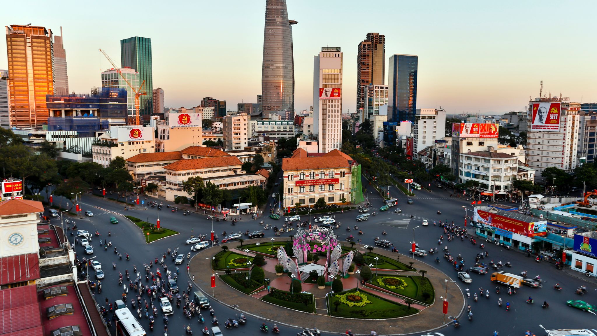 Day 1 Arrived At Ho Chi Minh The City That Never Sleeps