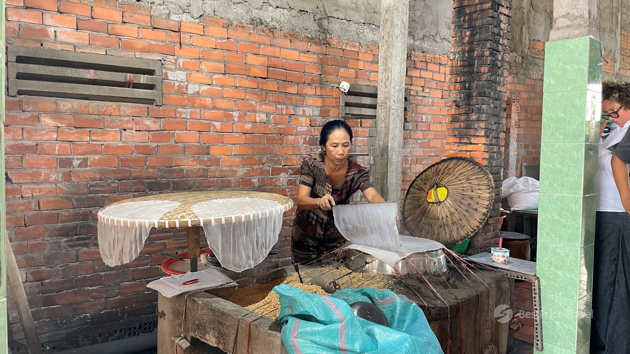 Day 3 Witness The Process Of Making The Rice Paper