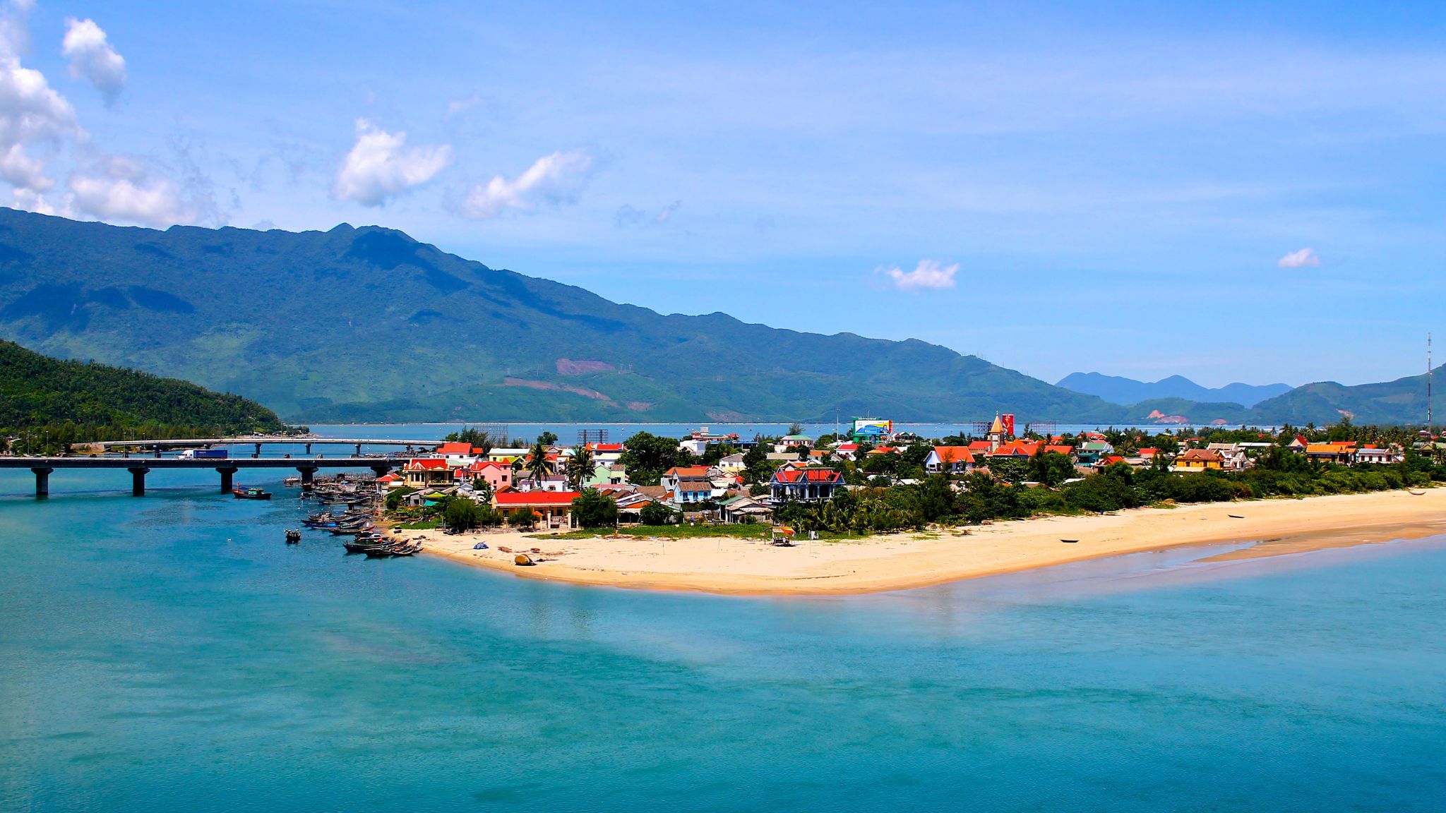 Day 9 Enjoy The Beauty Of Lang Co Beach