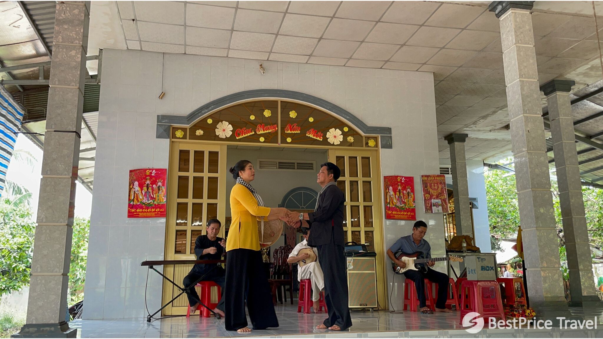 Day 13 Locals Performing Don Ca Tai Tu