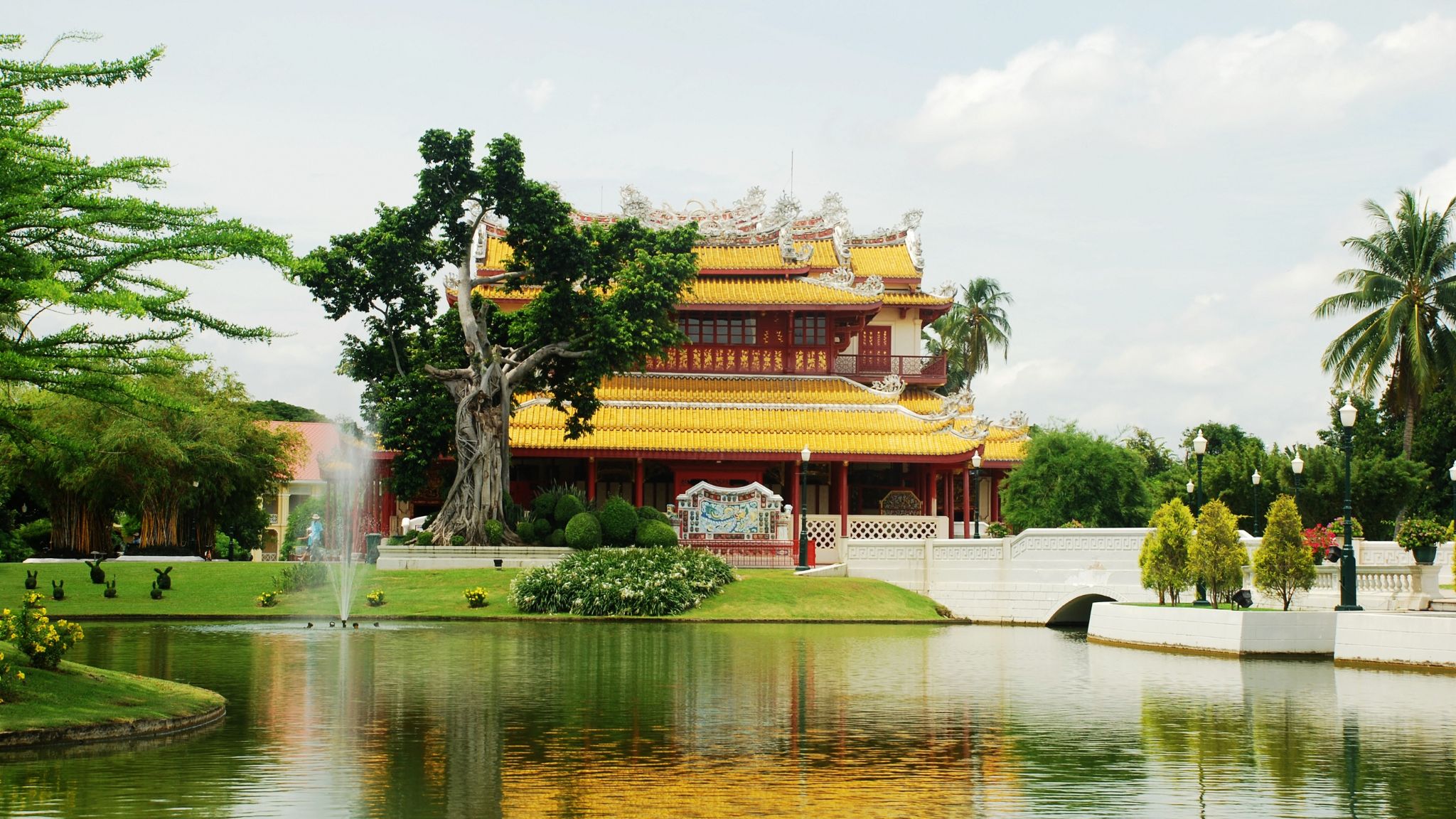 Day 4 Immerse Yourself In Tranquil Atmosphere Of Bang Pa In Palace