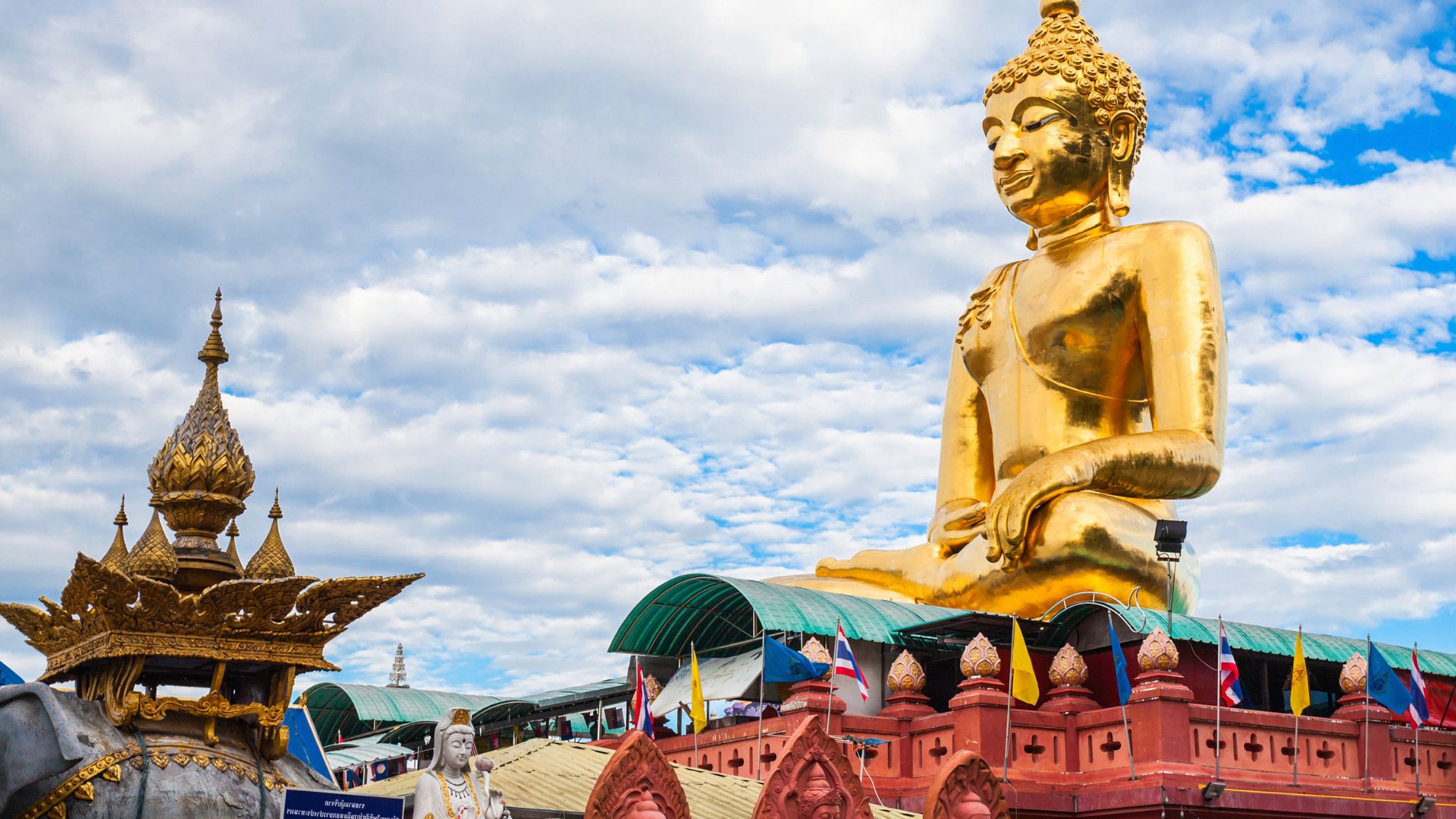 Day 7 Admire The Buddha Statue At The Golden Triangle