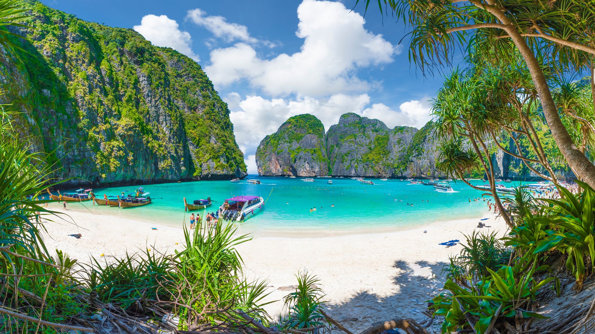 Day 5 Admire The Amazing Scenery Of Maya Bay