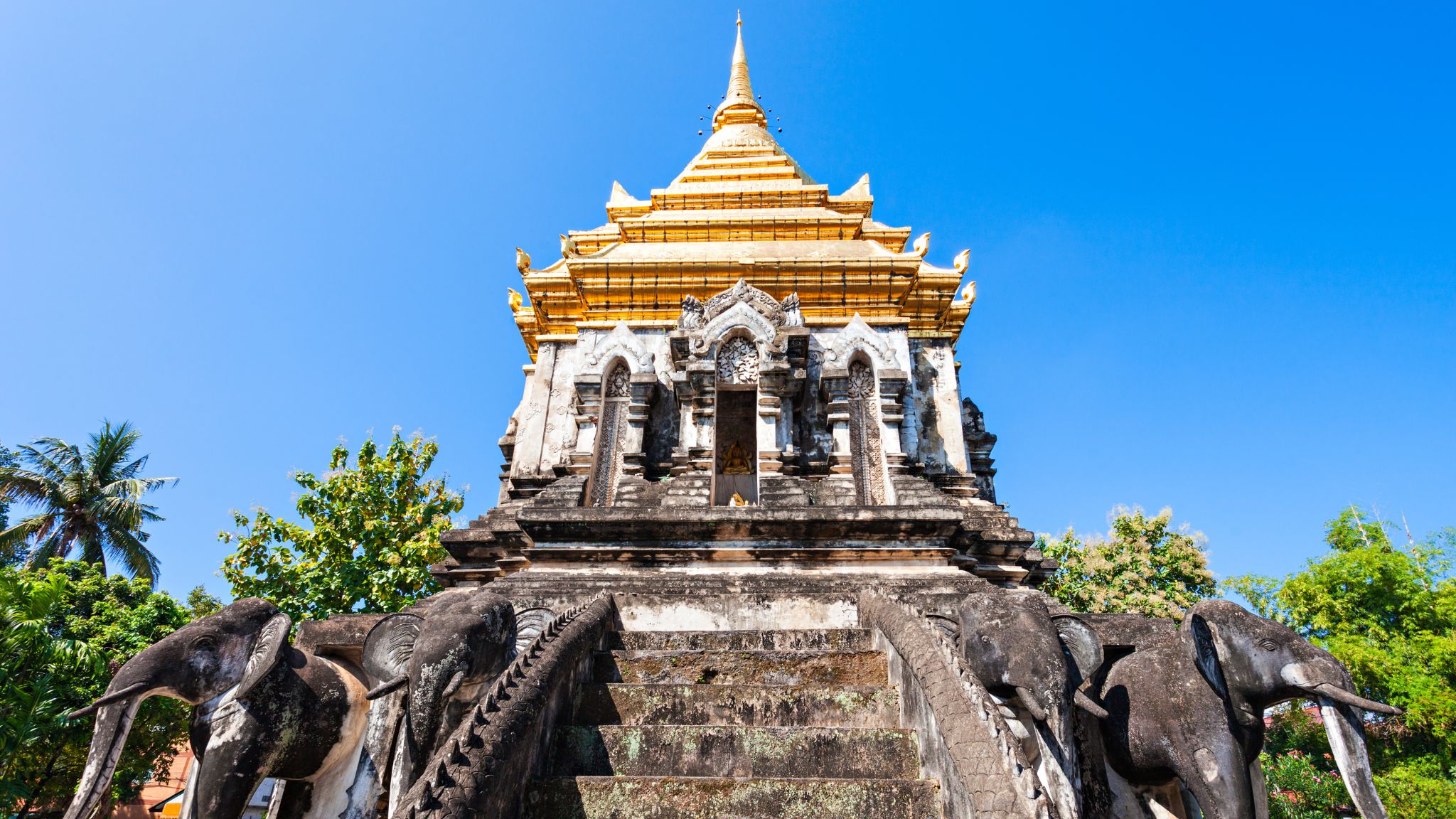 Day 5 Stop By Wat Chiang Man The Chiang Mai's Oldest Temple