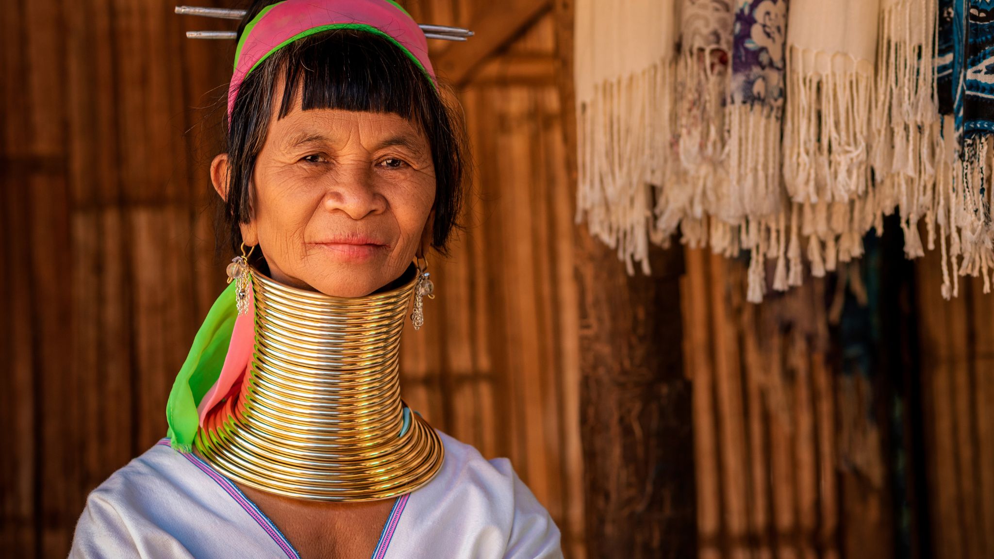 Day 1 Interact With Locals In Long Neck Karen Village