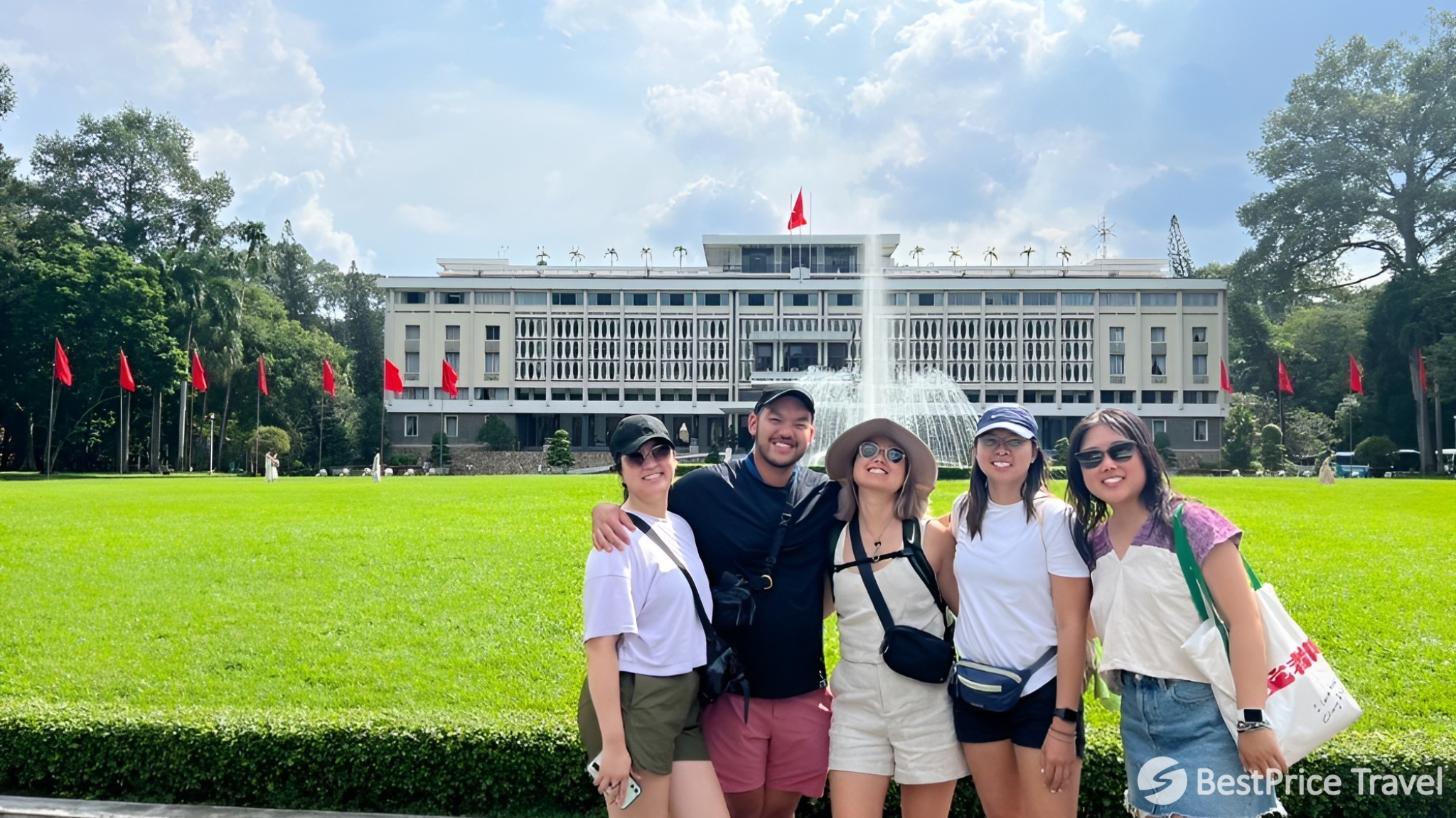 Day 7 The Presidential Palace Is A Top Attraction For Visitors In Ho Chi Minh City