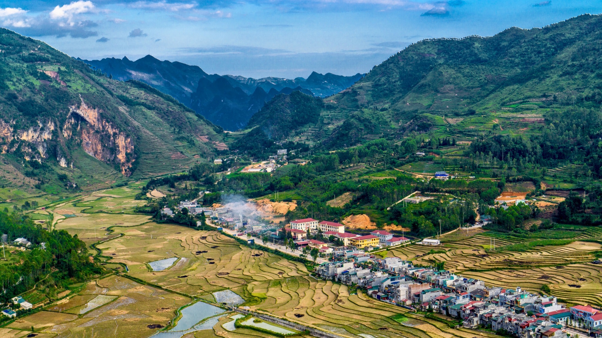 Day 2 Journey Through The Breathtaking Landscape Of Dong Van