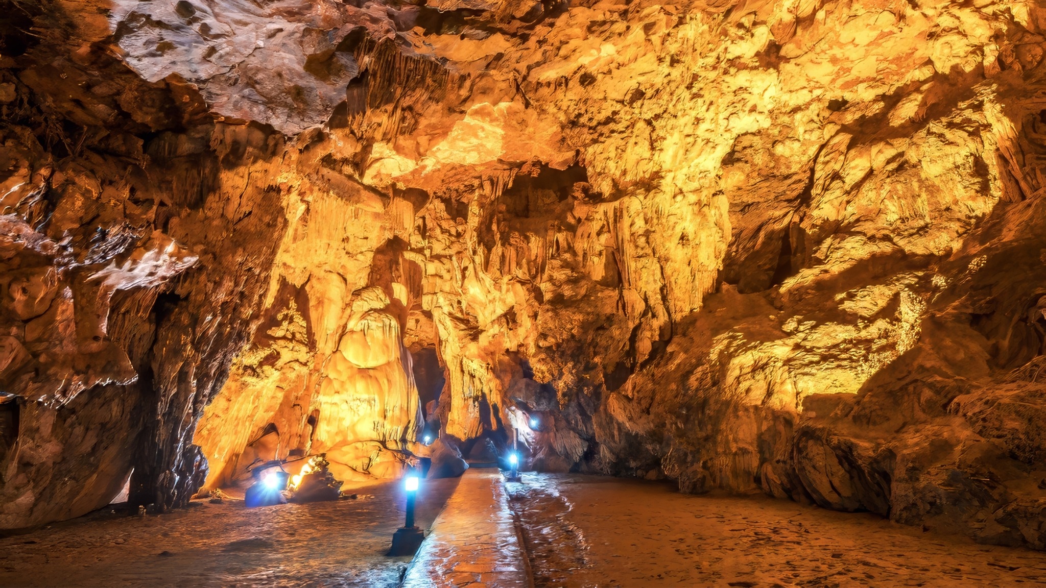 Day 4 Explore The Stunning Beauty Of Nguom Ngao Cave