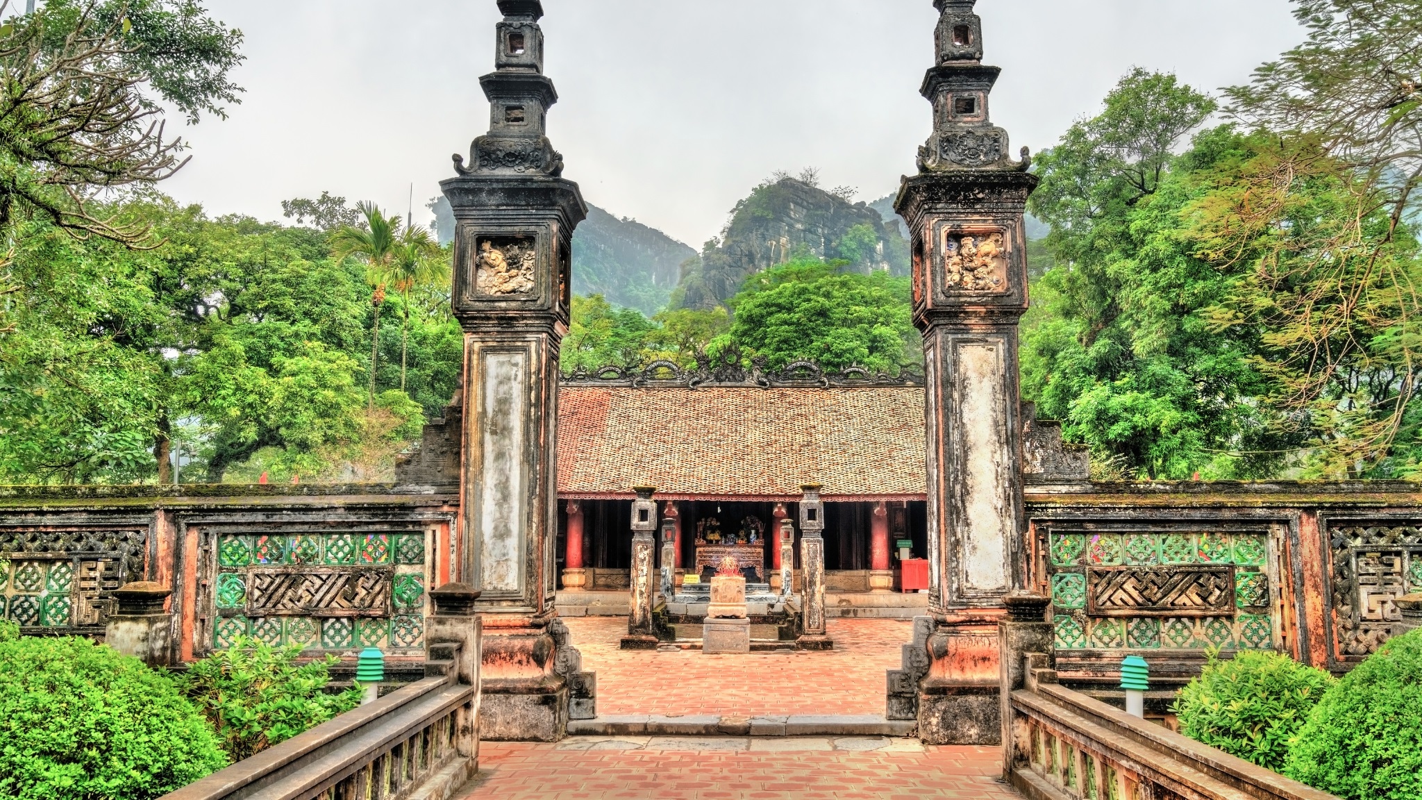 Day 5 Pay A Visit To King Dinh Temple And Learn About Vietnam's History