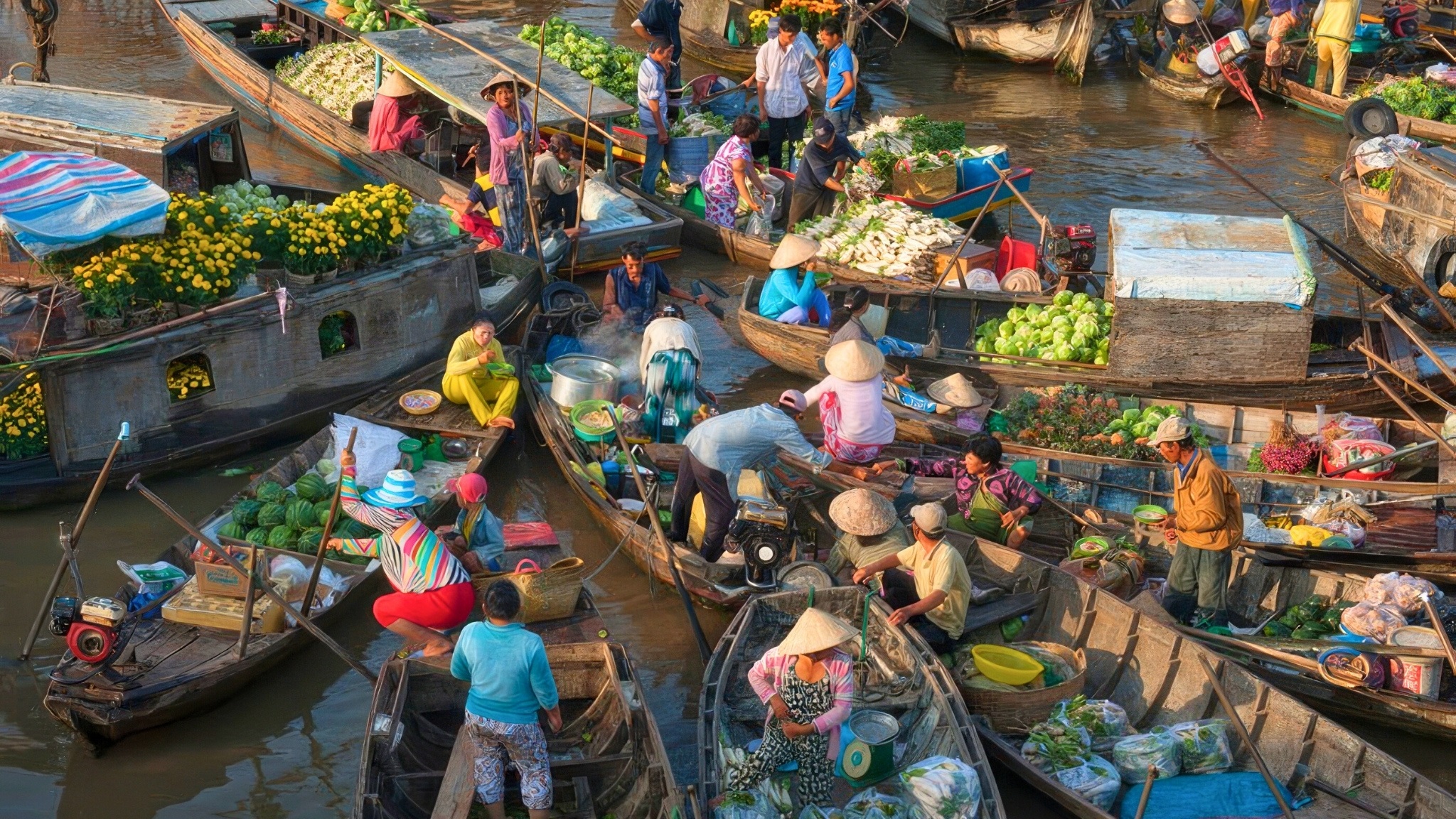 Day 6 Immerse In The Bustling Scenery Of Cai Rang Floating Market