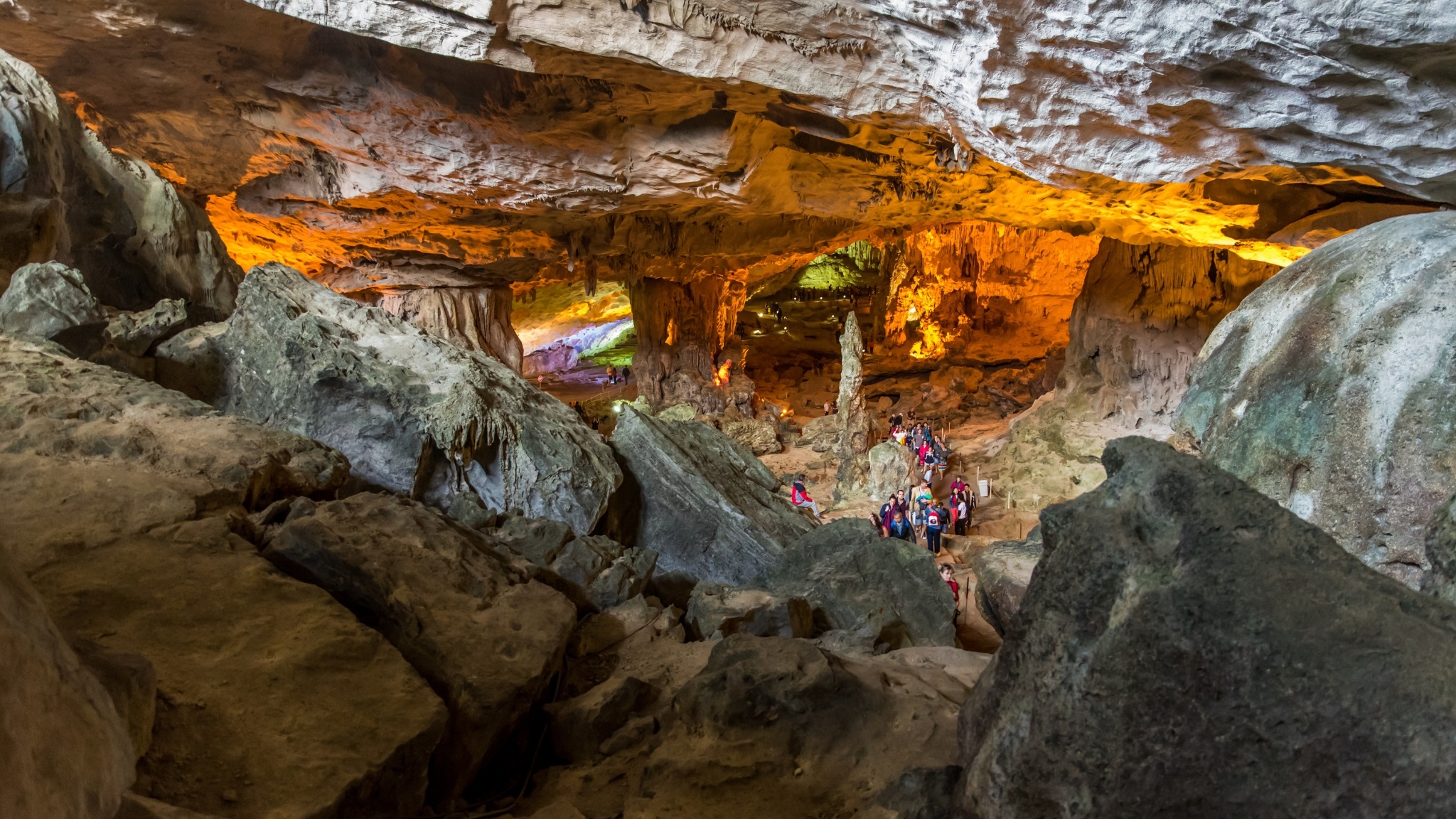 Day 3 Discover Sung Sot Cave One Of The Biggest Caves In Halong Bay
