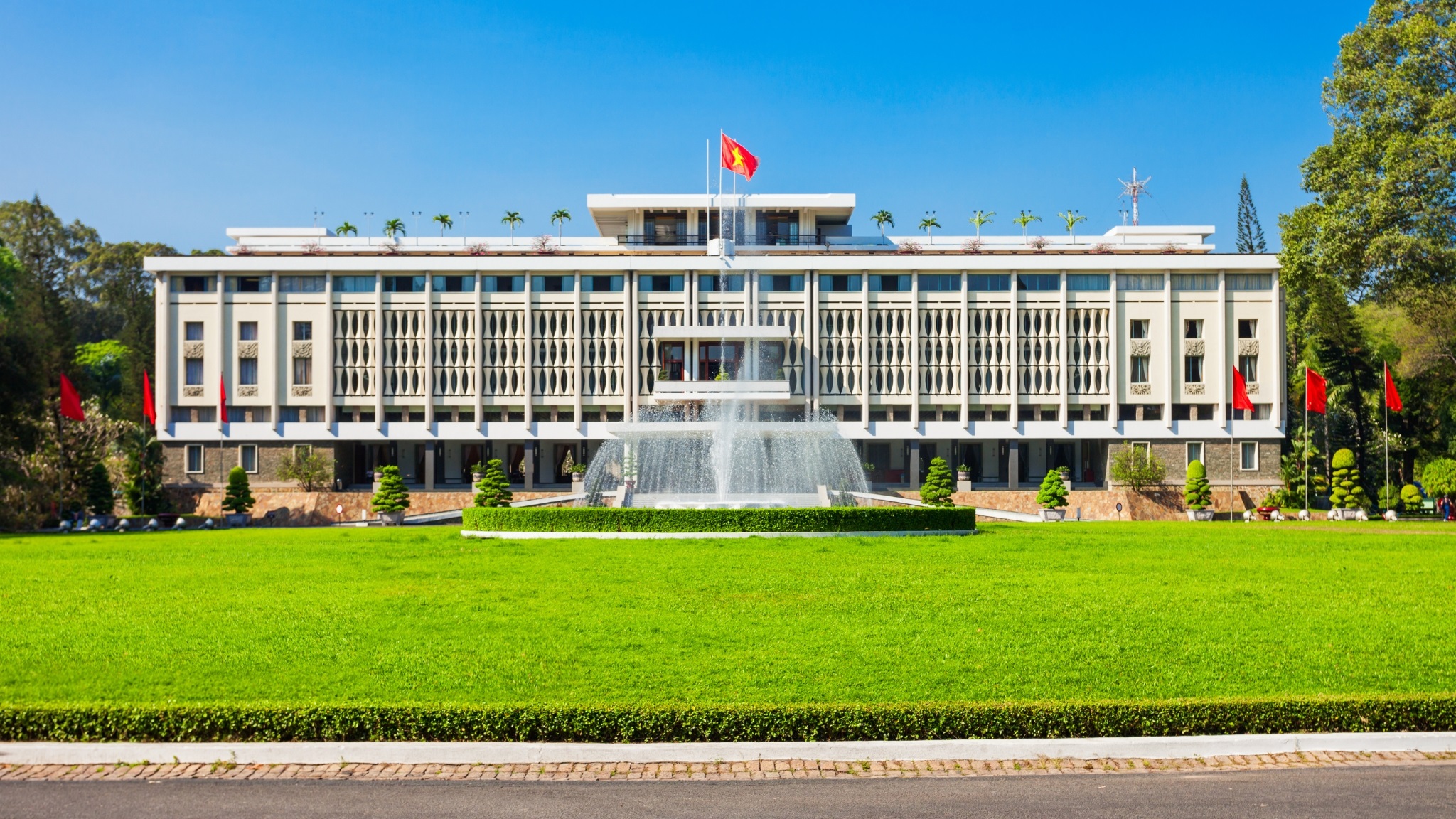 Day 3 Pay A Visit To The Historical Reunification Palace