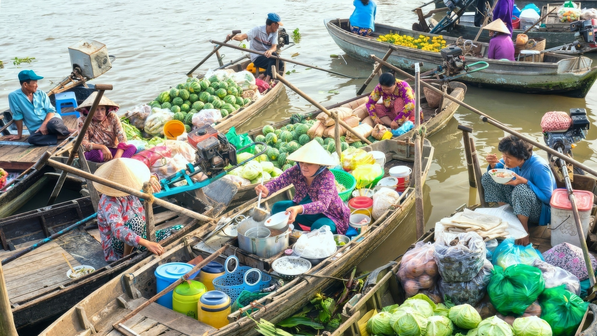 Day 2 Pay A Visit To A Bustling Riverside Market