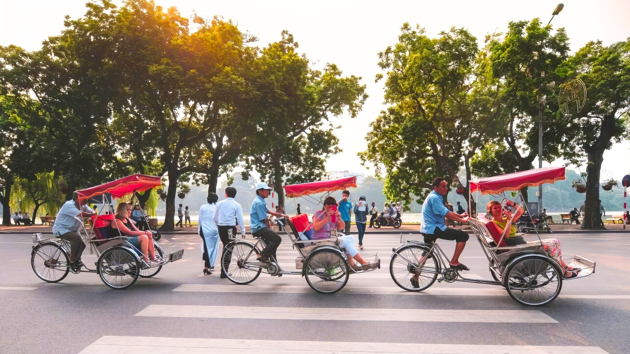 Day 2 Stroll Around Hoan Kiem Lake