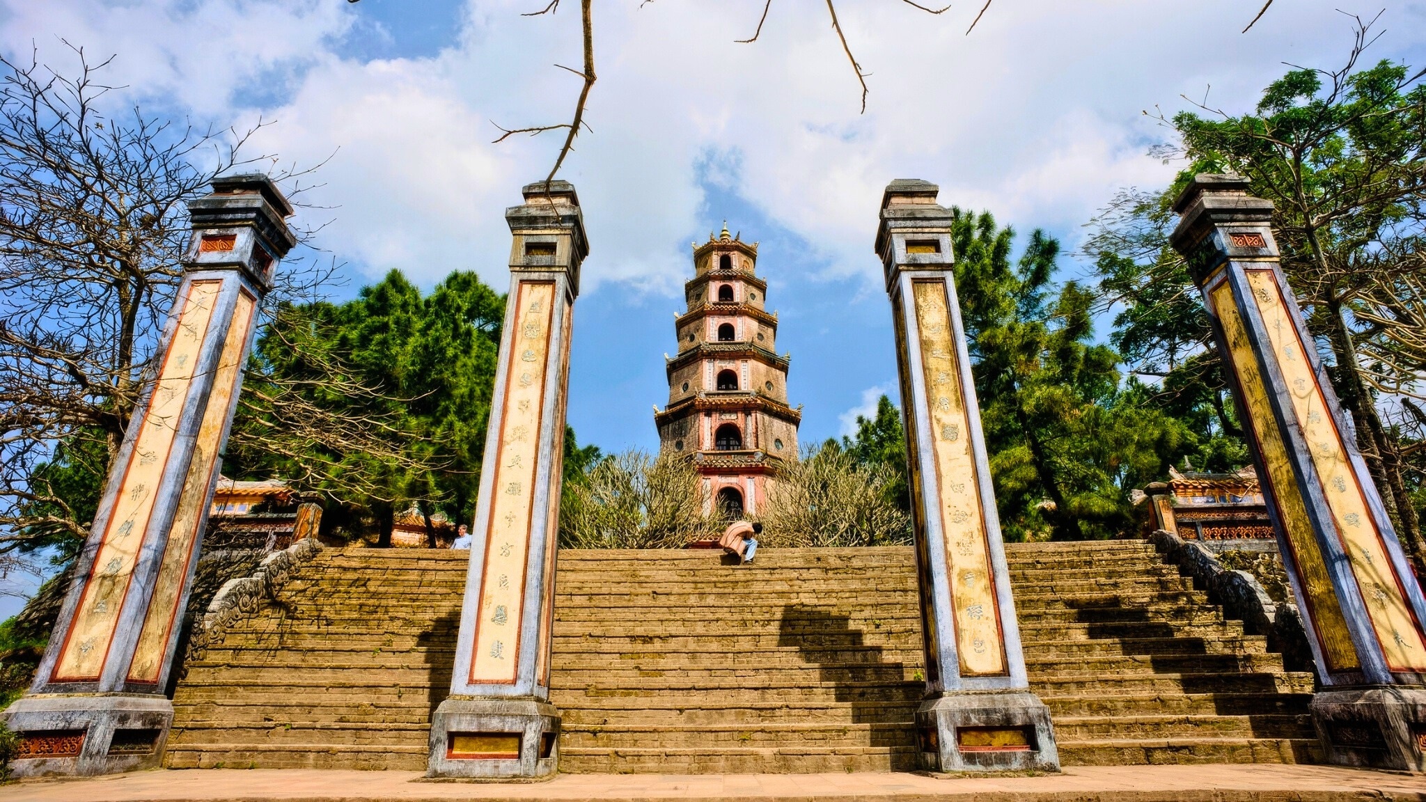 Day 8 Thien Mu Pagoda The Tallest Pagoda In Vietnam