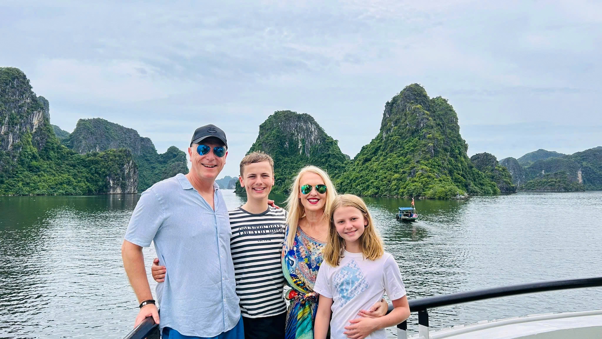 Day 13 Spend A Night Crusing On Halong Bay