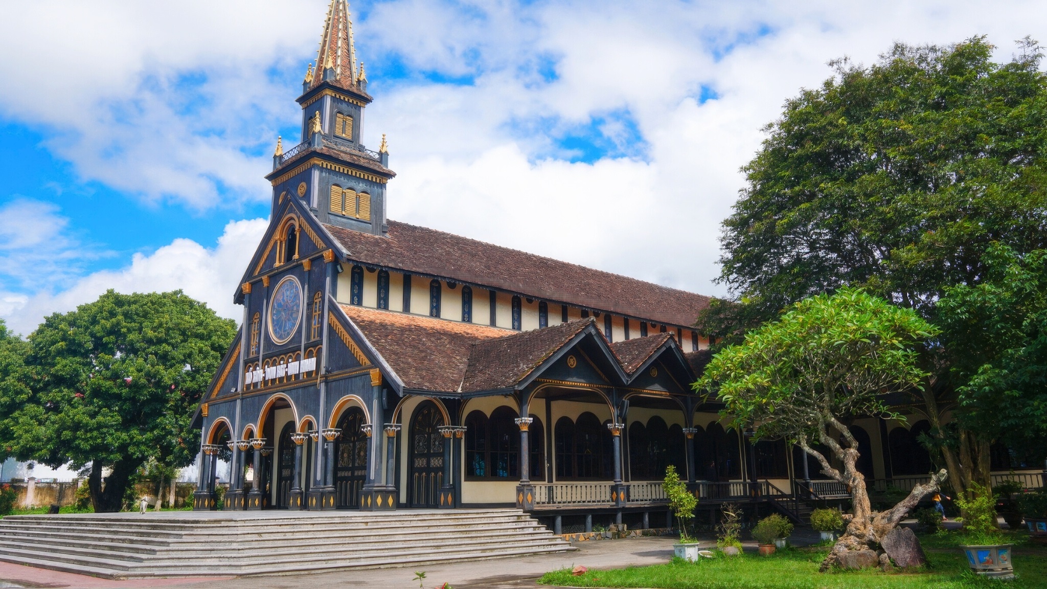 Day 7 Visit Kon Tum Bishopric, A Stunning Blend Of French Colonial And Bahnar Architecture