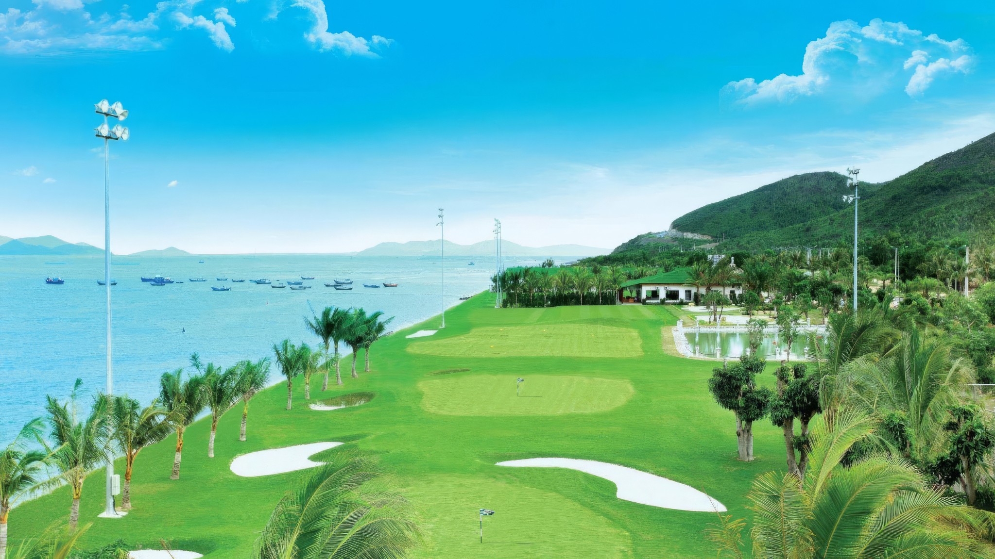 Unwind In Style At Diamond Bay Golf Resort