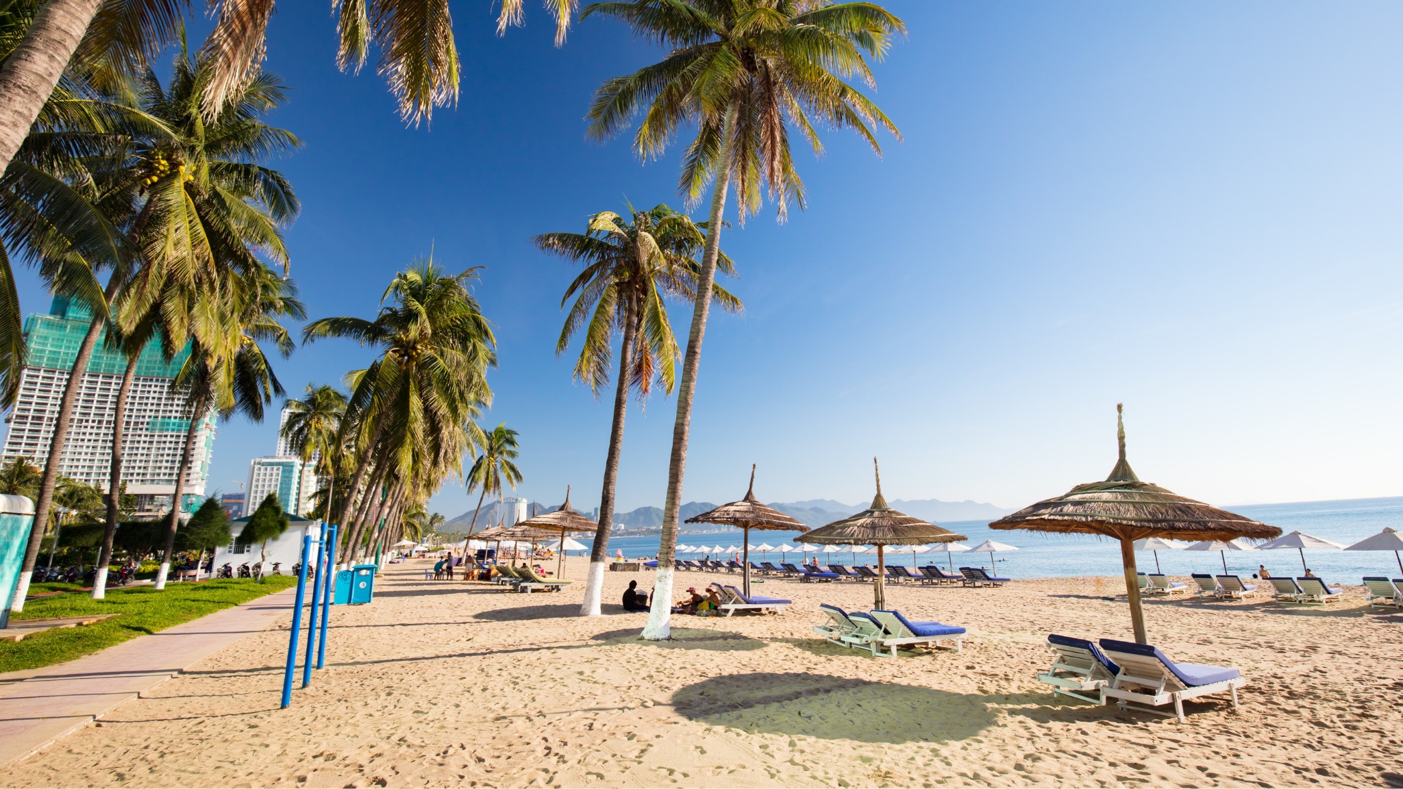 Enjoy Leisurely Moments By The Shores Of Nha Trang