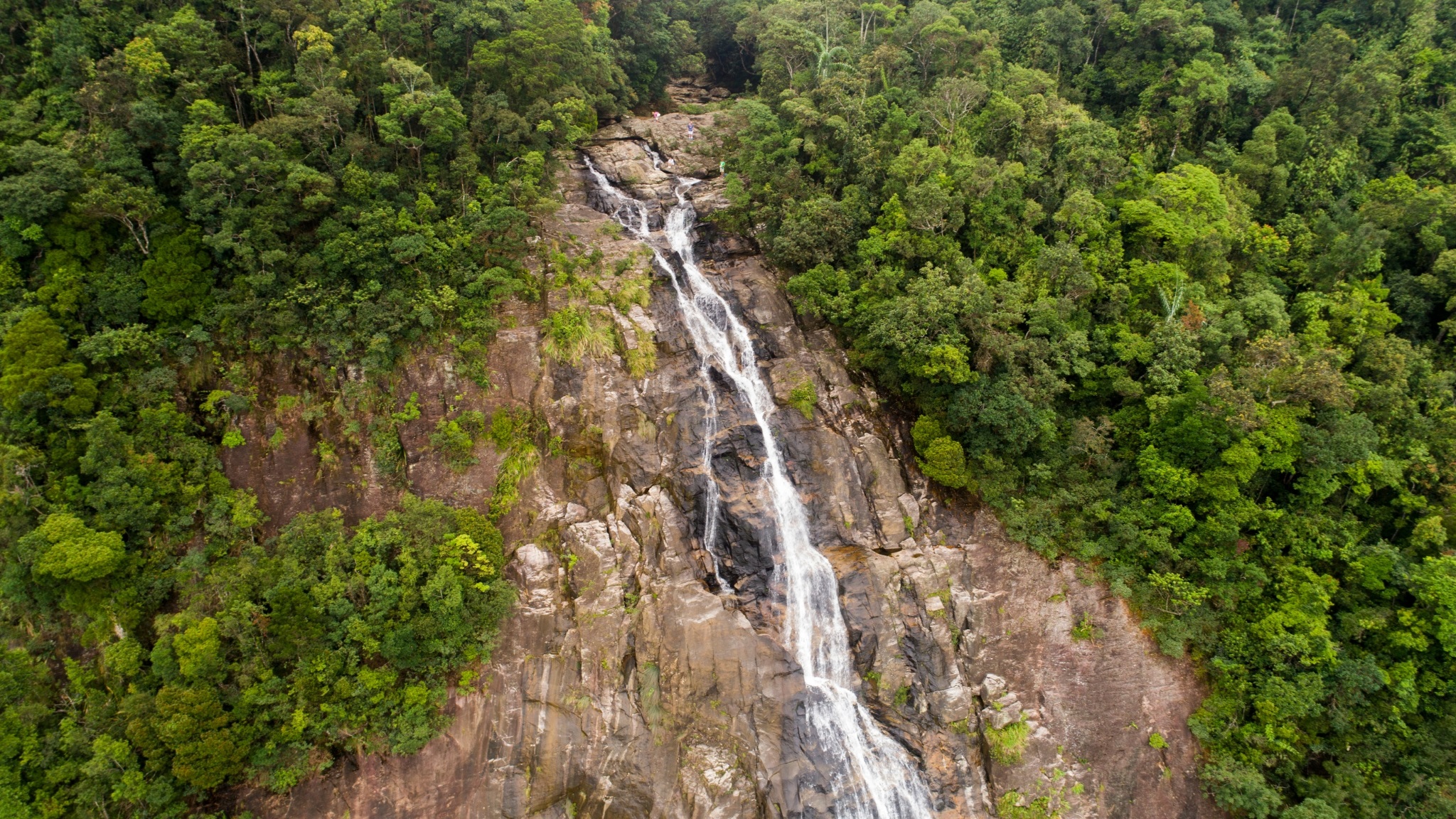 Day 6 Admire The Tranquil Beauty Of Do Quyen Waterfall