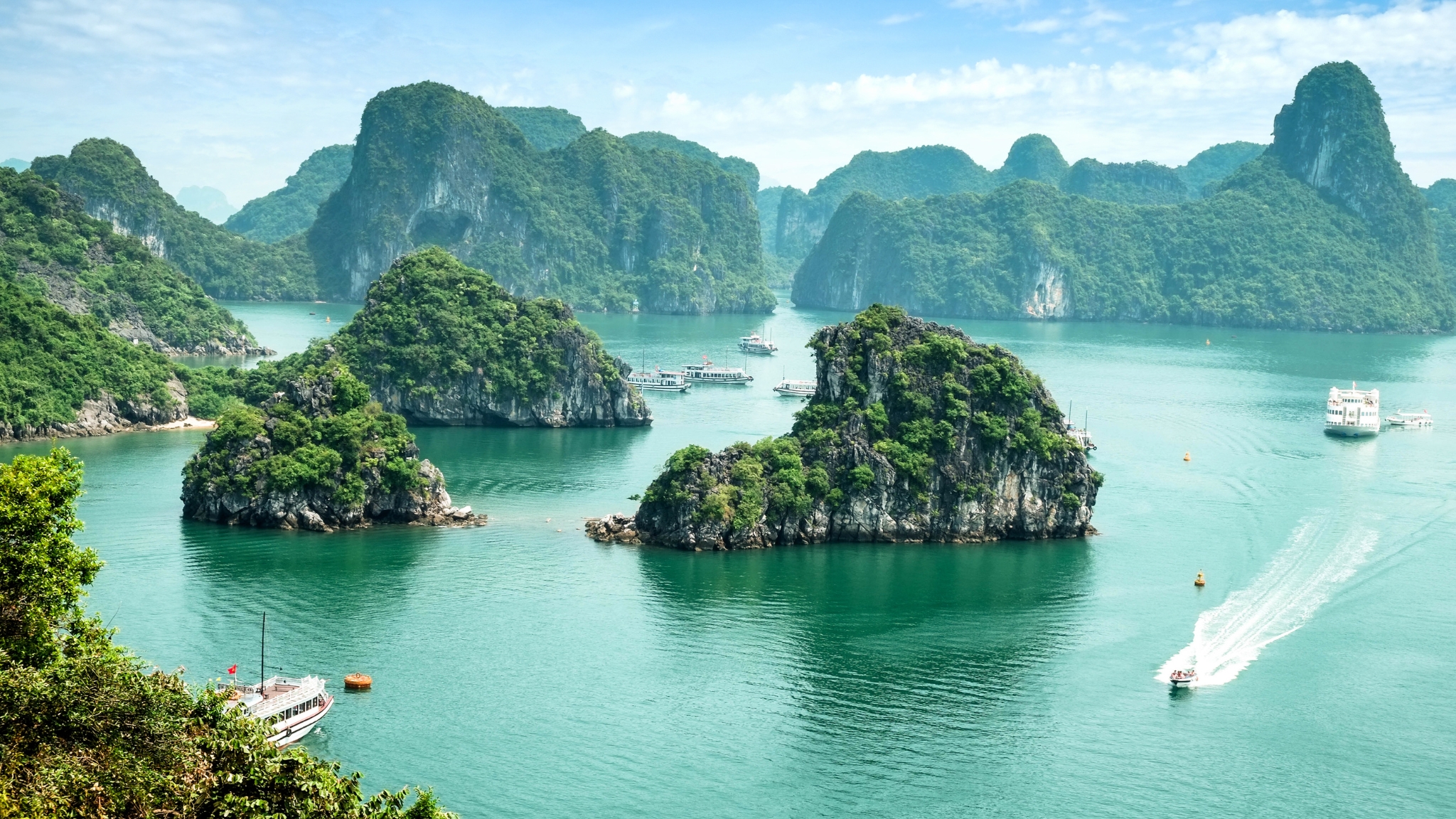 Day 4 Enjoy A One Day Trip On A Halong Bay Cruise