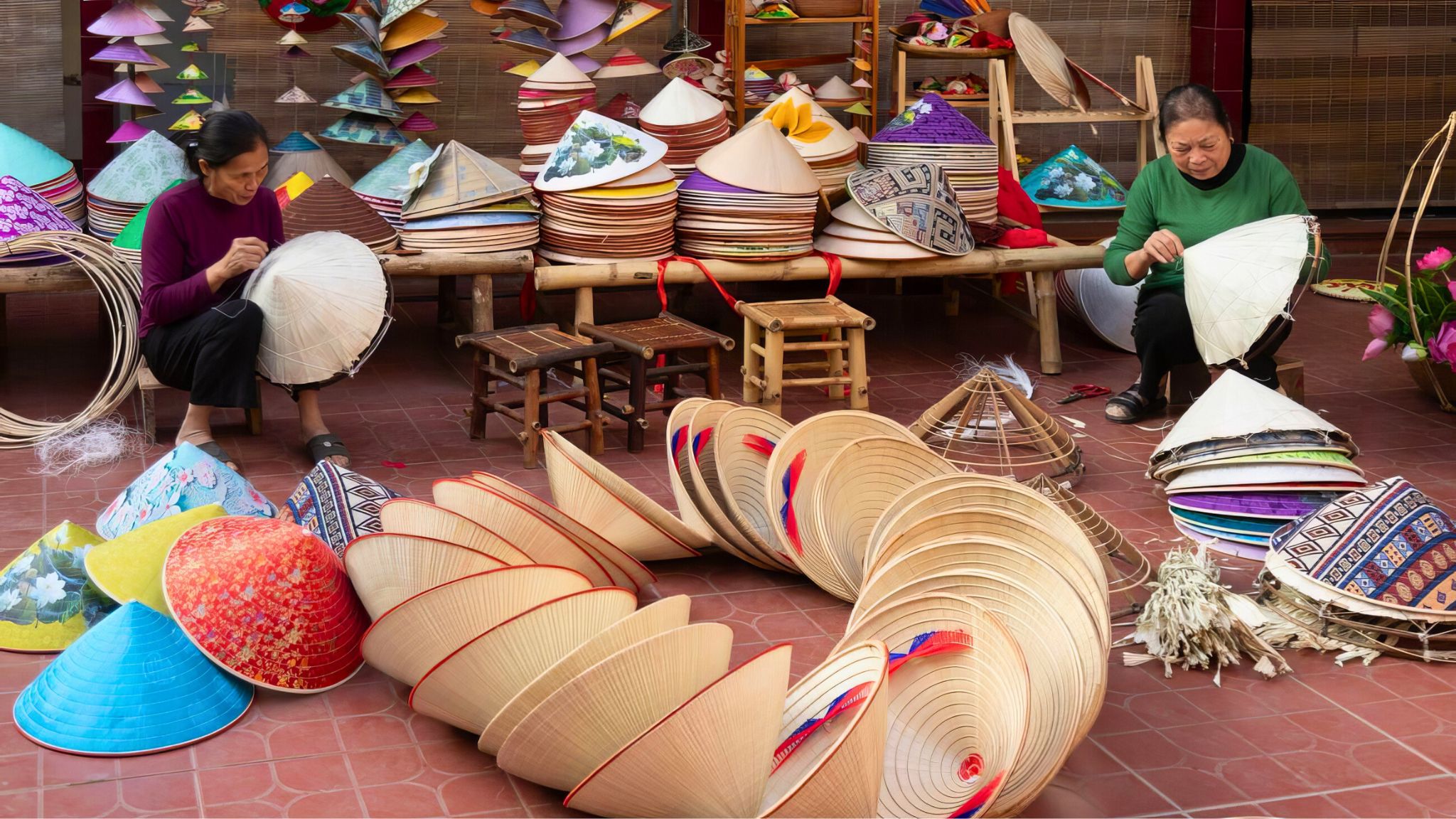 Day 2 Watch Artisans Craft Vietnam&rsquo;s Iconic Conical Hats In Lang Non