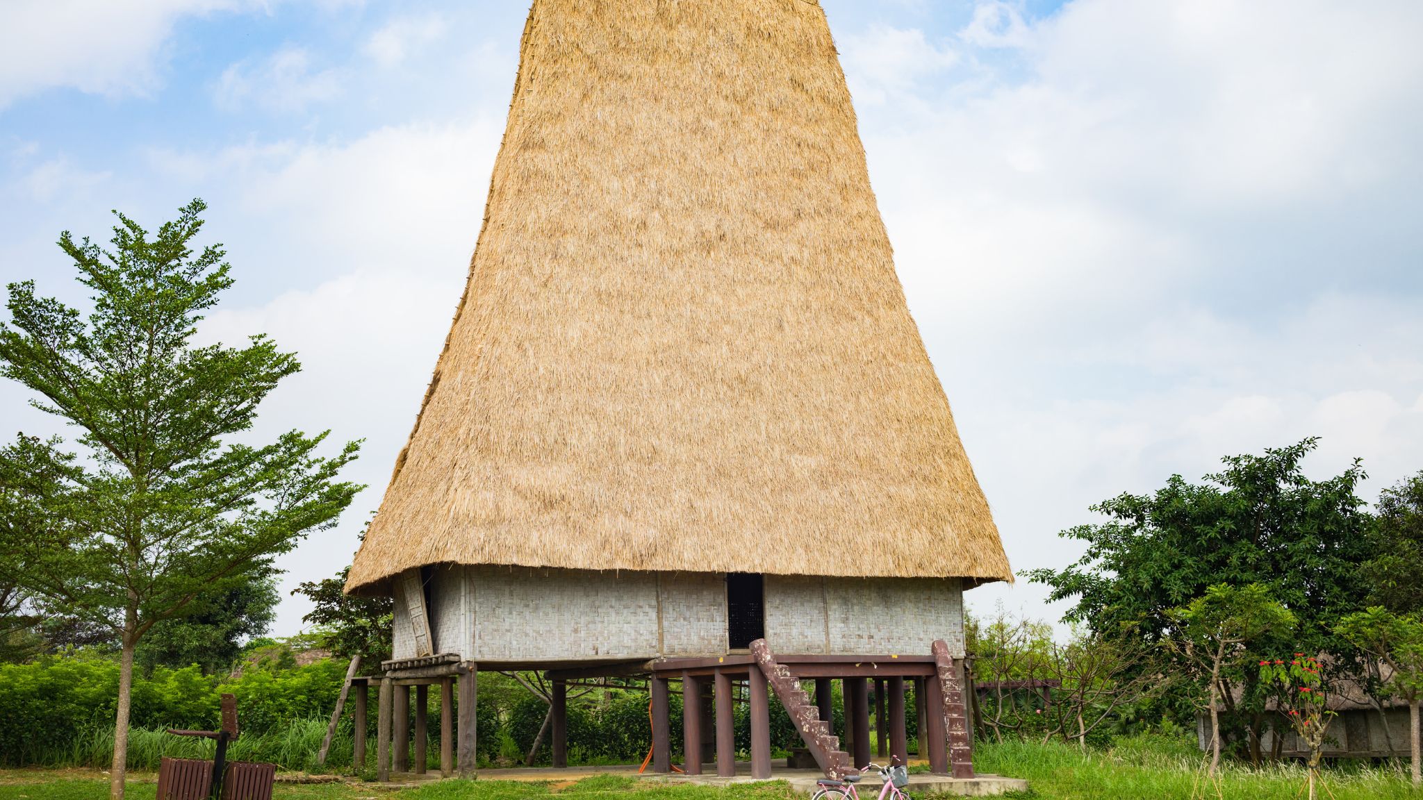 Day 3 Discover Plei Don Communal House In Kon Tum