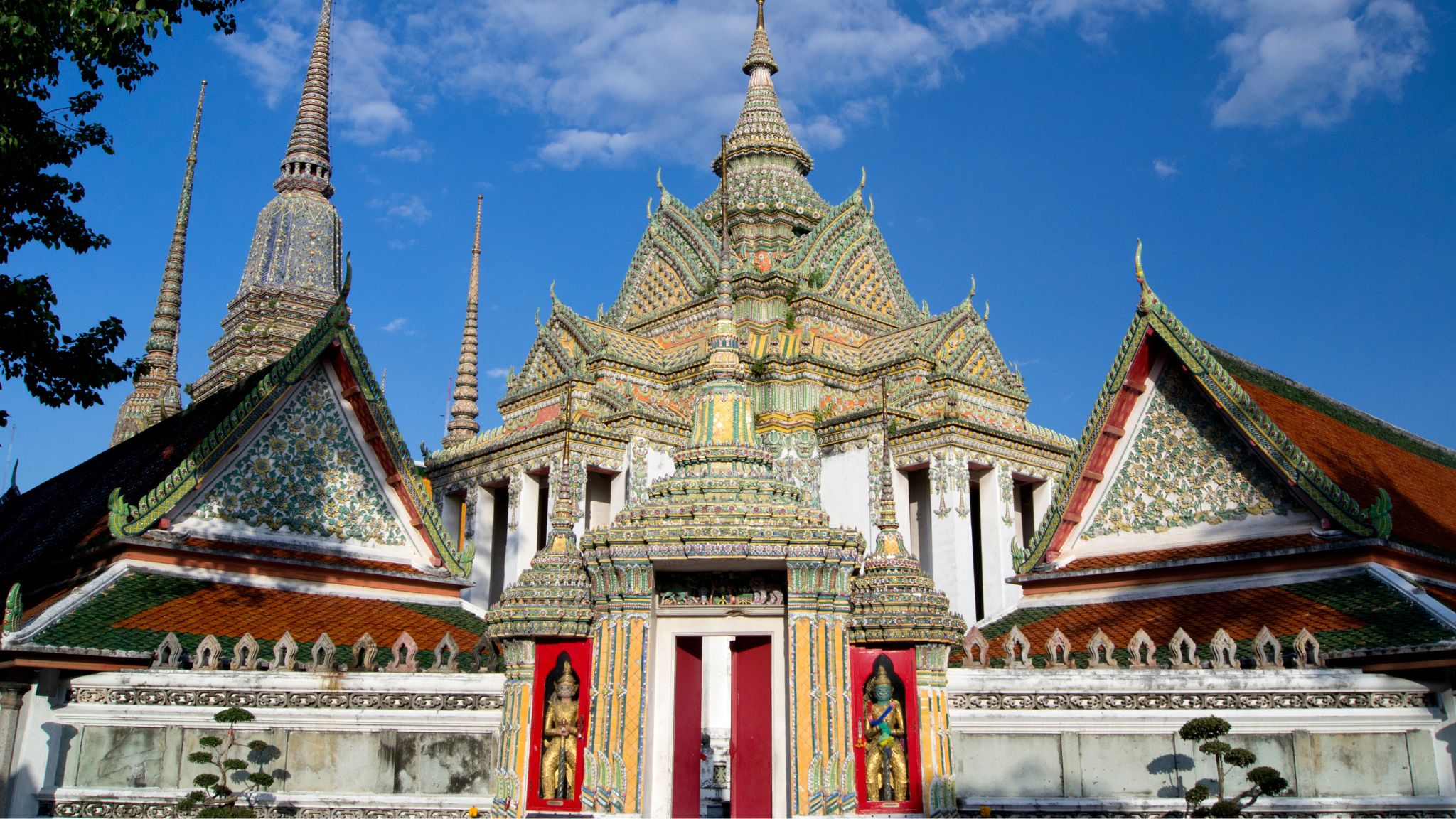 Day 2 Discover Wat Pho, Home Of The Majestic Reclining Buddha