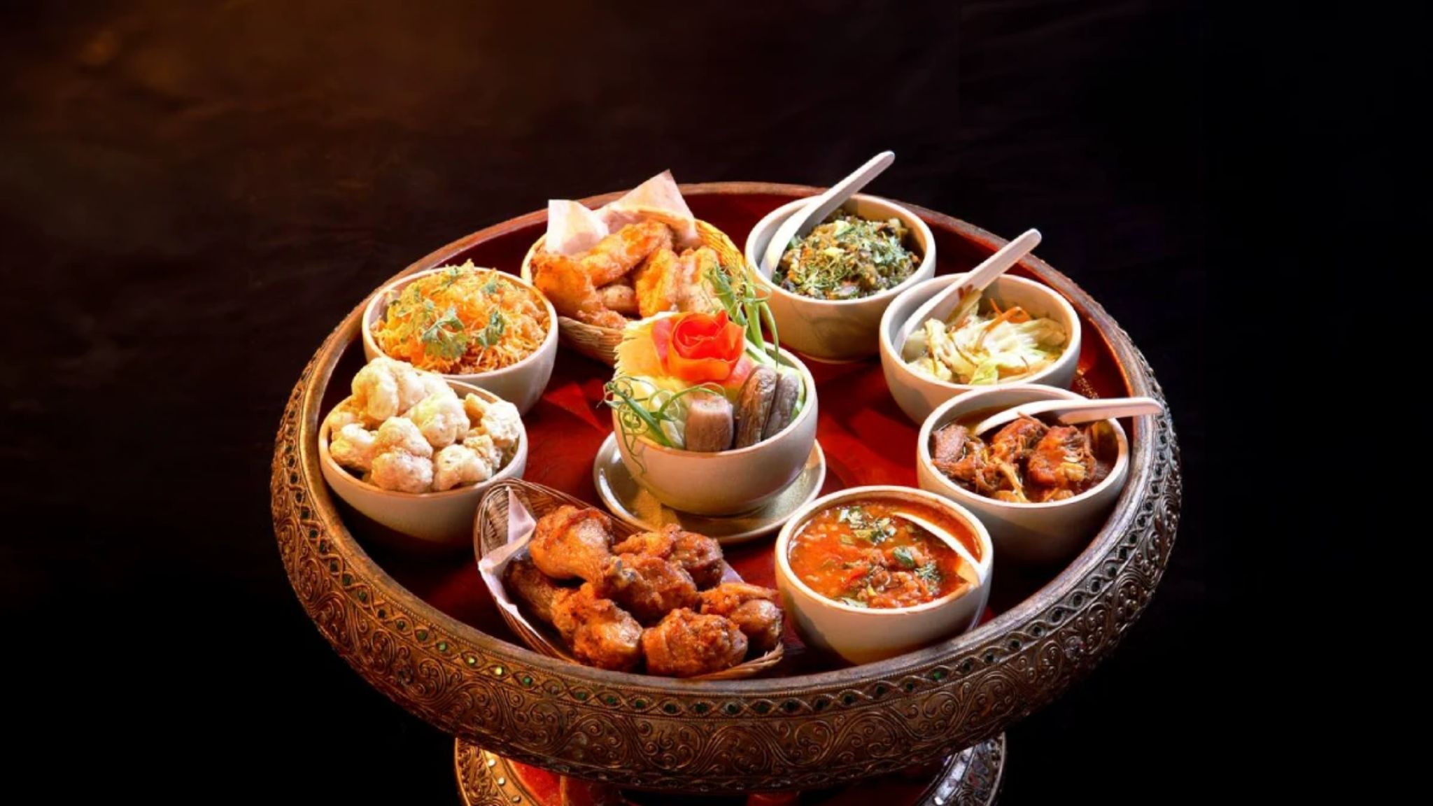 Day 5 Experience Traditional Khantoke Dinner