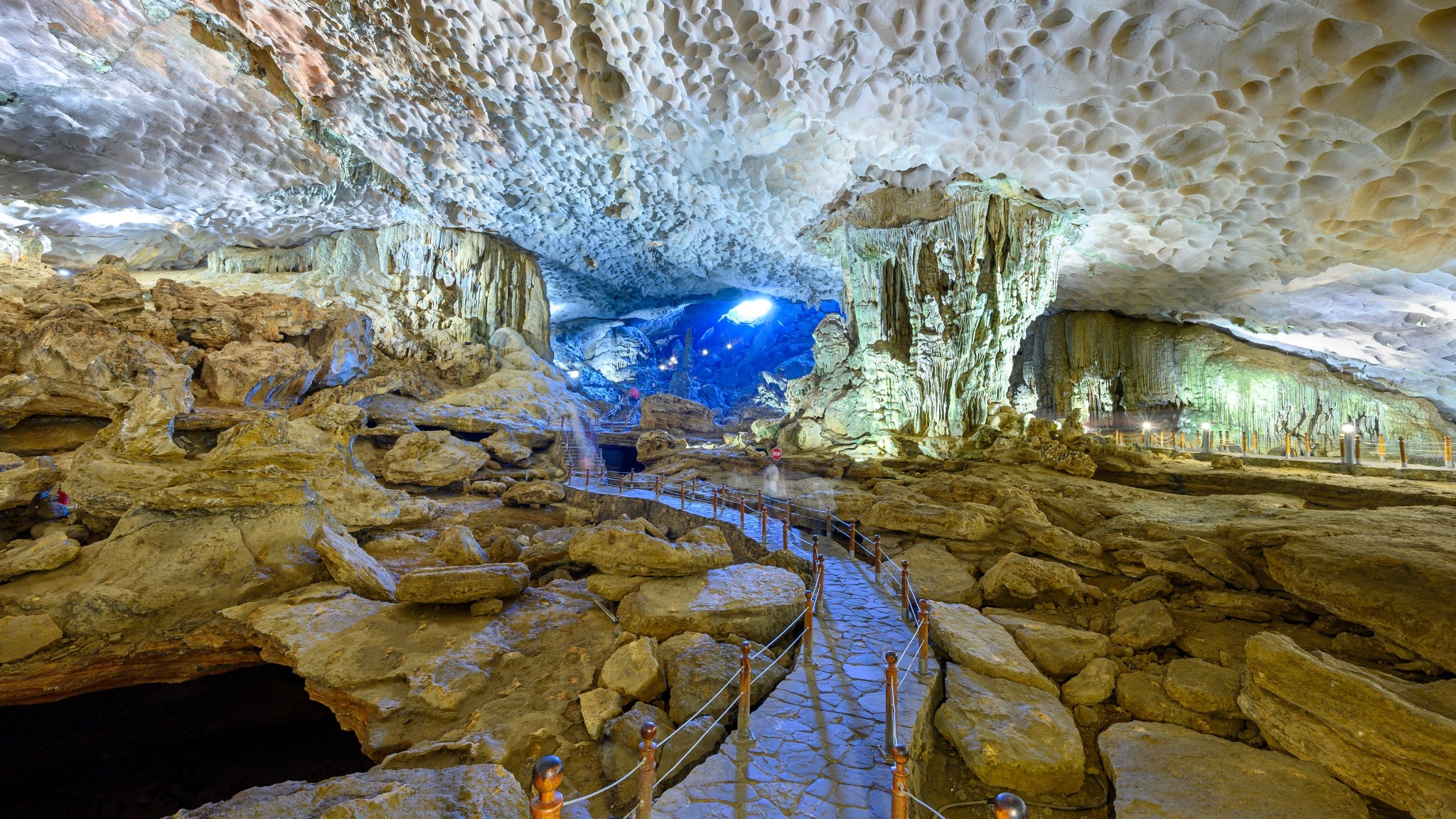 Day 3 Explore Sung Sot Cave One Of The Biggest Cave In Halong Bay