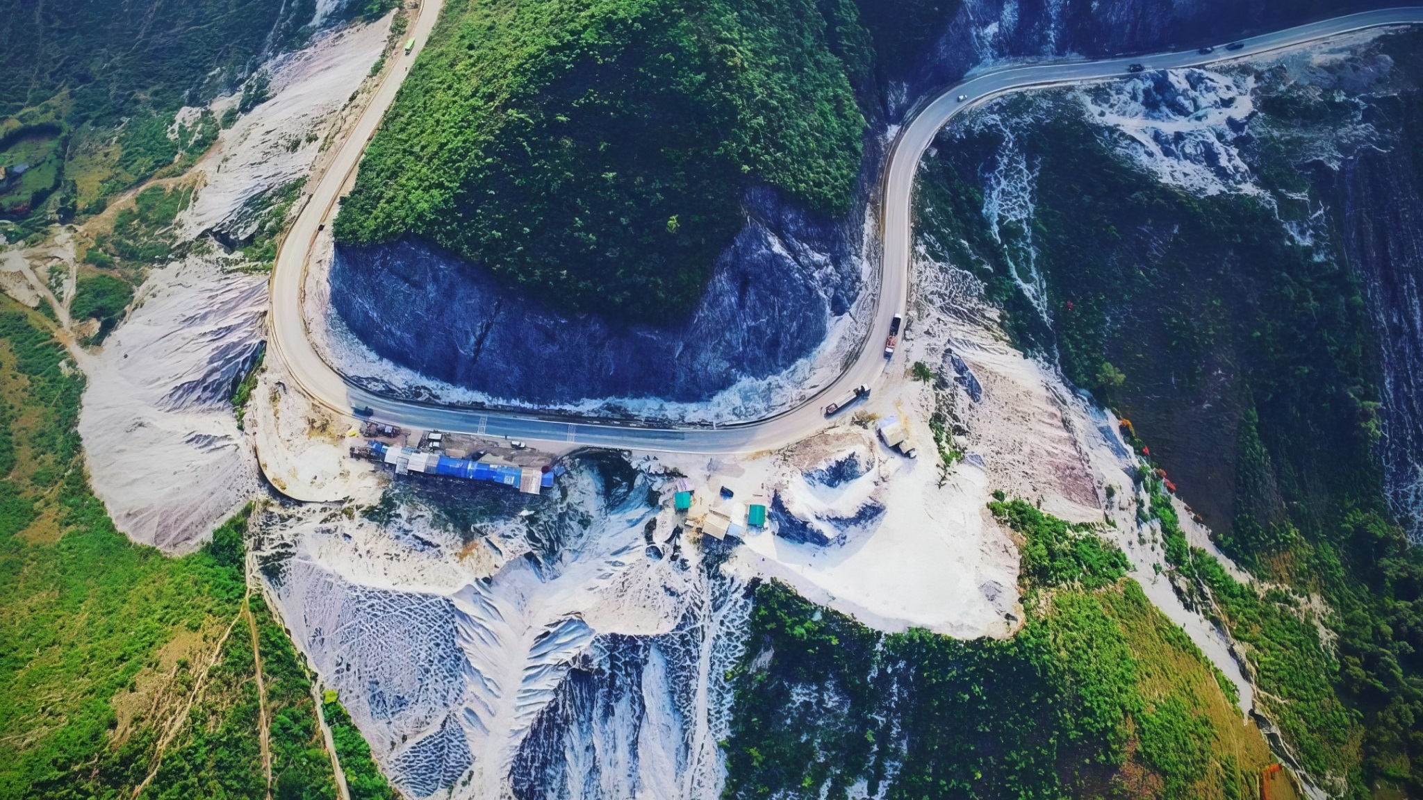 Day 8 Travel Through The Stunning Views Of Thung Khe Pass