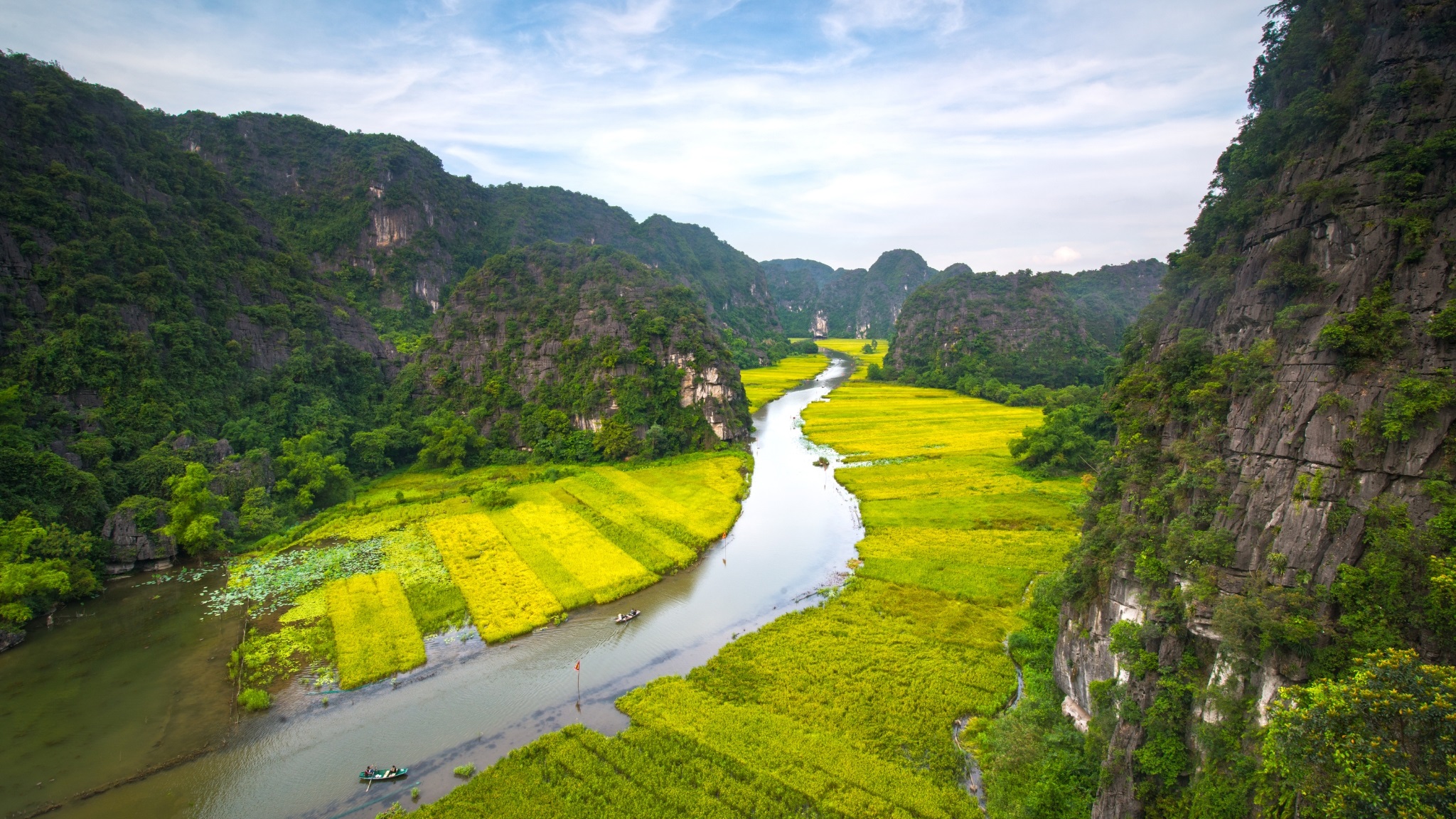 Day 11 Glide Through Tam Coc&rsquo;s Breathtaking Landscape