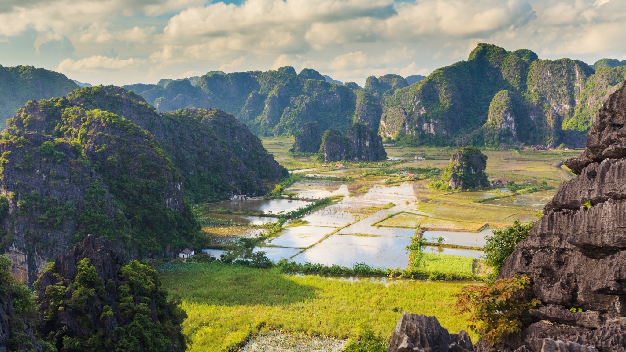 Day 9 Admire The Panoramic View Of Tam Coc From Ngoa Long Mountain