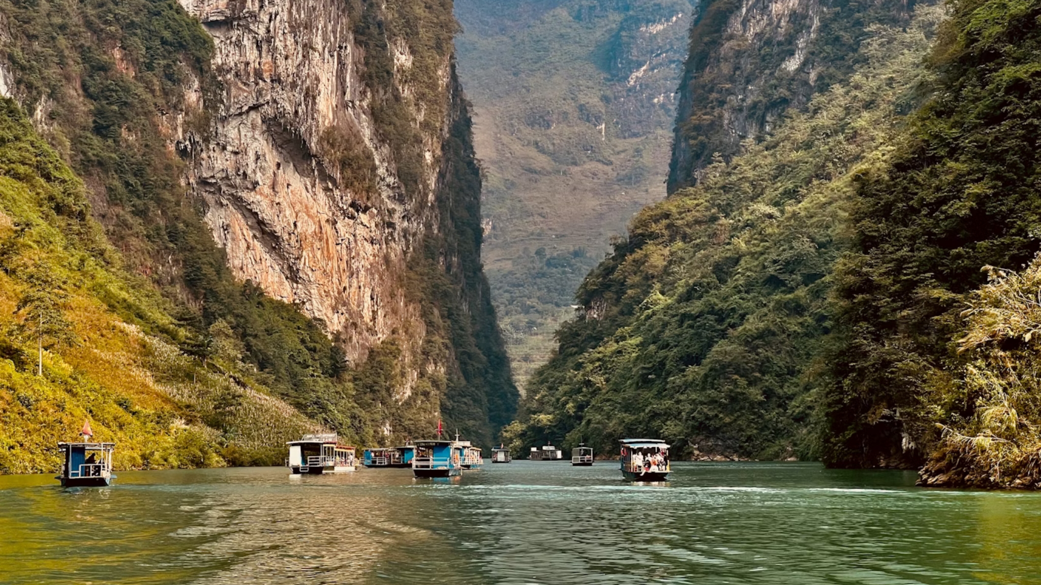 Day 3 Follow The Curve Of Nho Que River A Mesmerizing View From The Sky Path