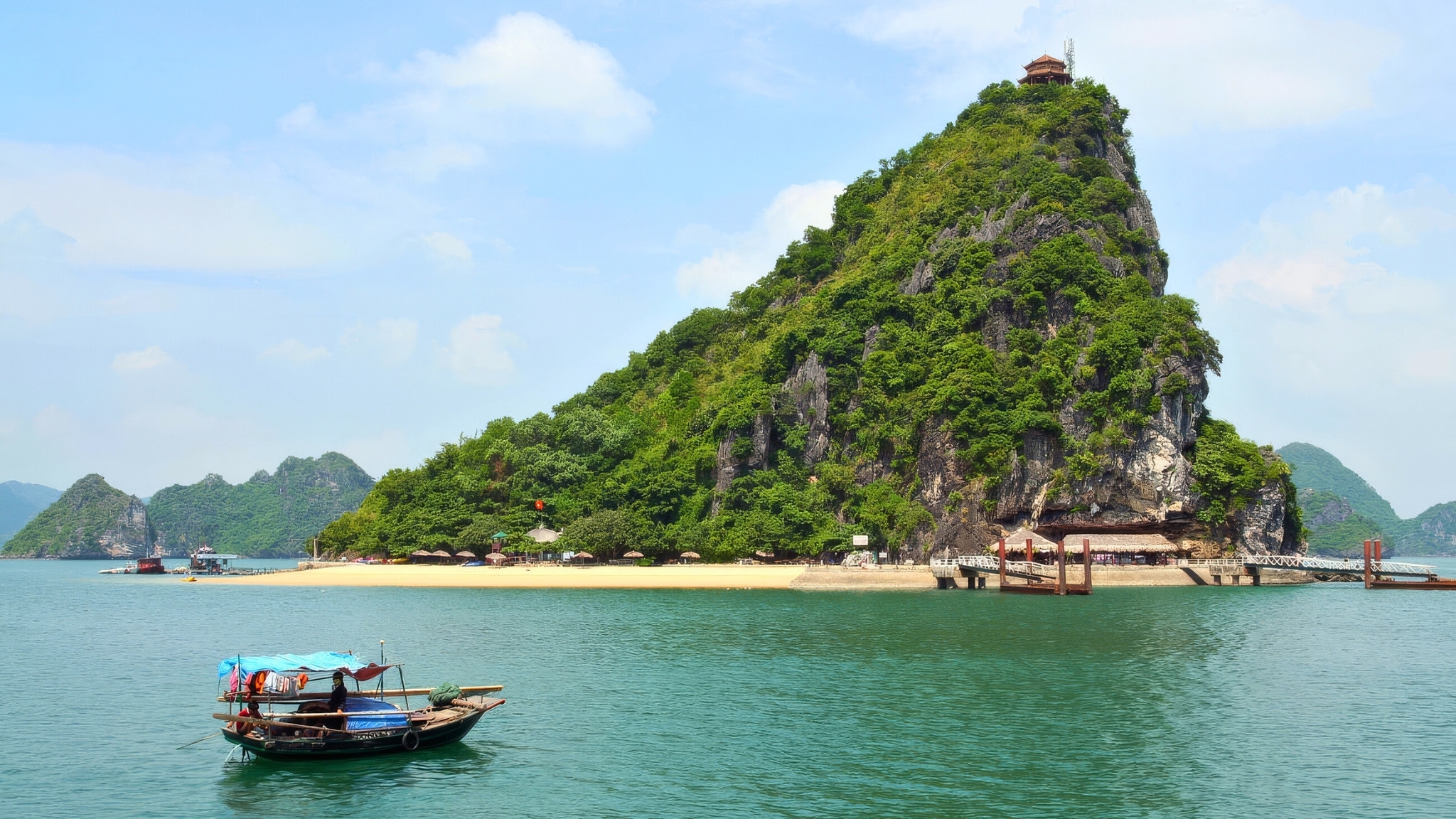 Day 9 Soak In The Panoramic Views Of Titop Island&rsquo;s Crescent Shaped Peak