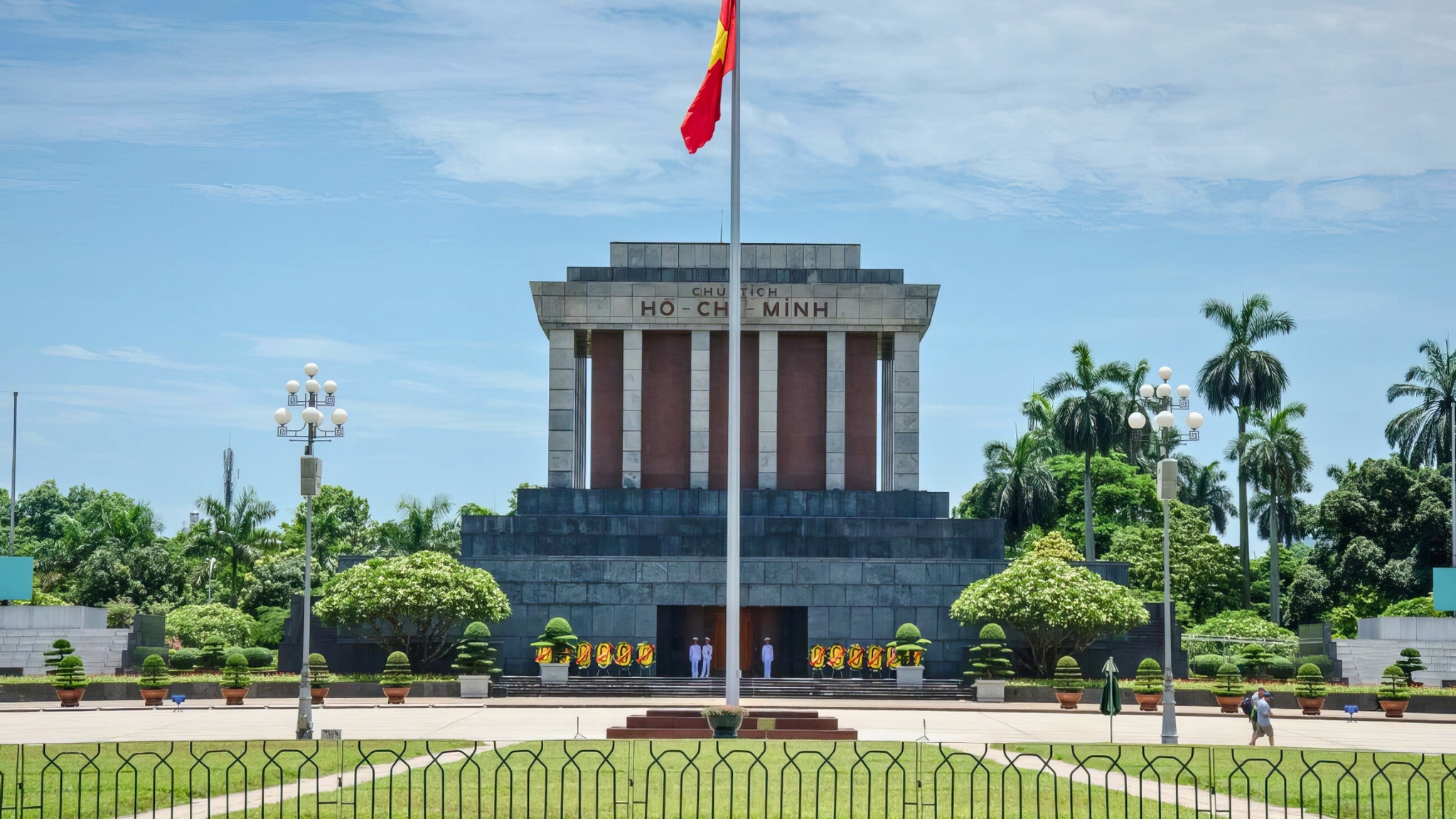 Day 2 Visit Ho Chi Minh Mausoleum To Pay Respect To Vietnam&rsquo;s Beloved Leader