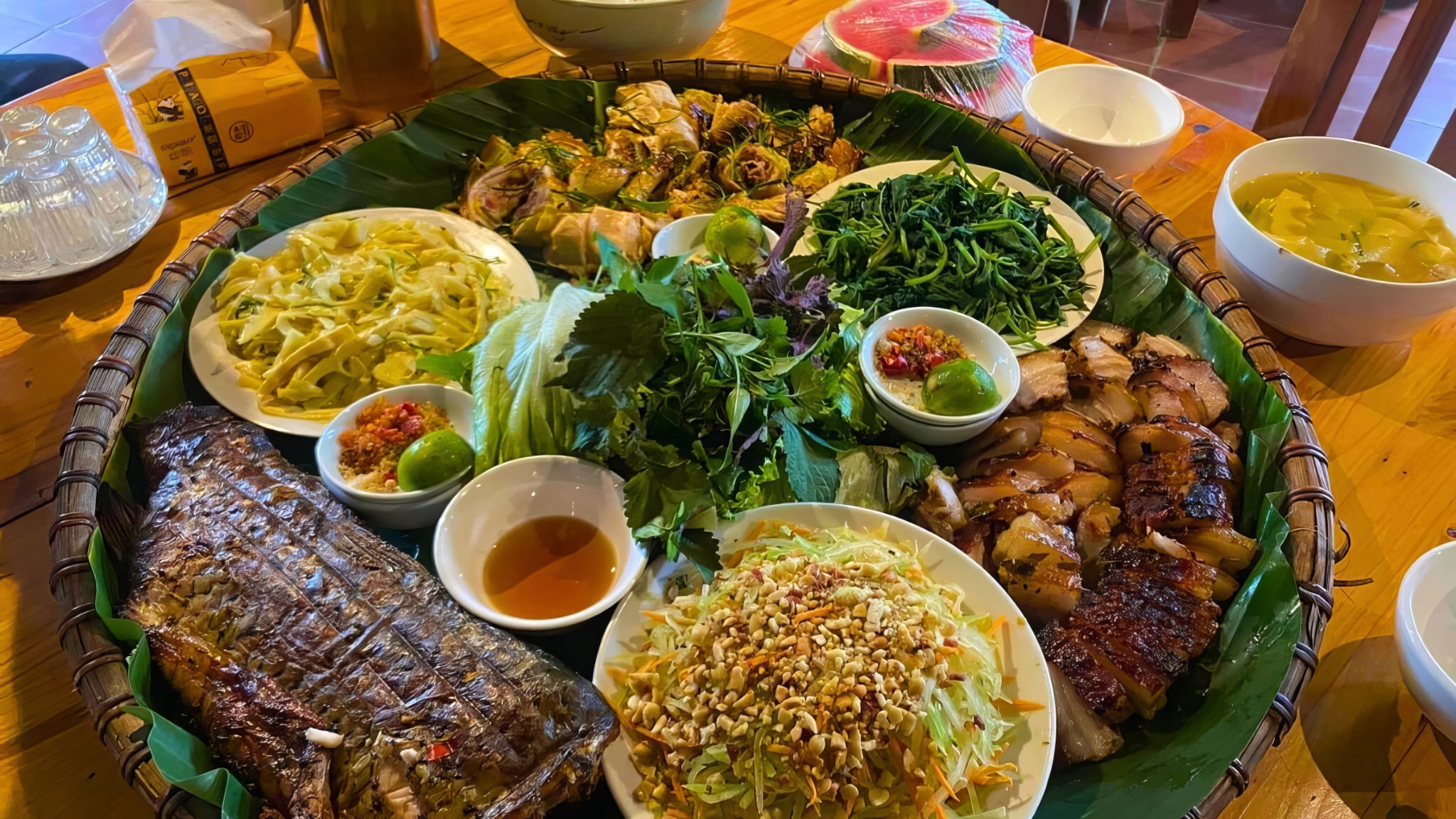 Savor A Warm Dinner With Your Host Family Surrounded By Friendly Conversations