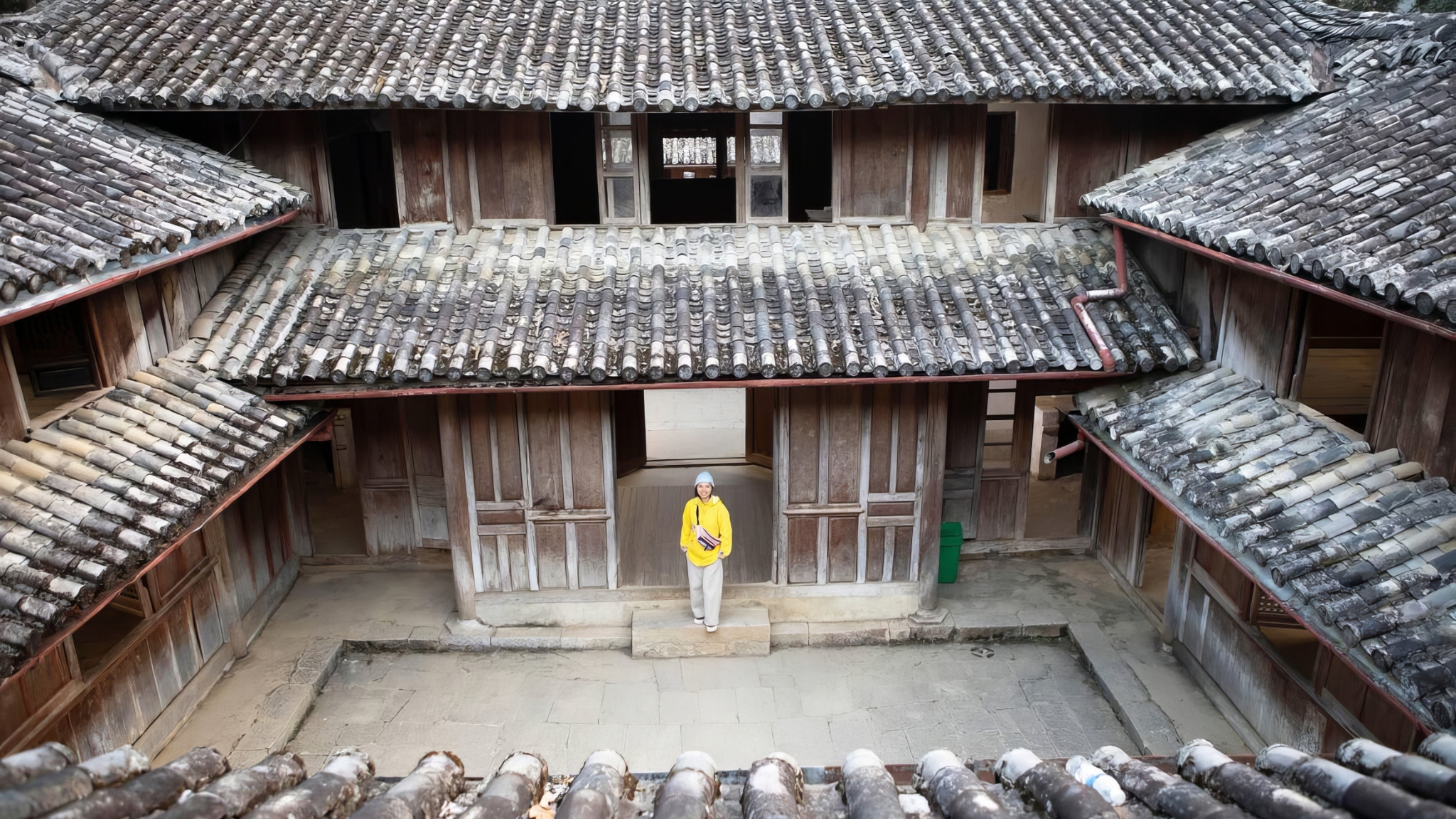 Day 6 Step Inside The Historic Vuong Family Residence's Courtyard