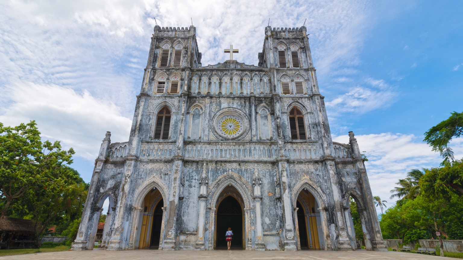 Visiting The Historic Mang Lang Church